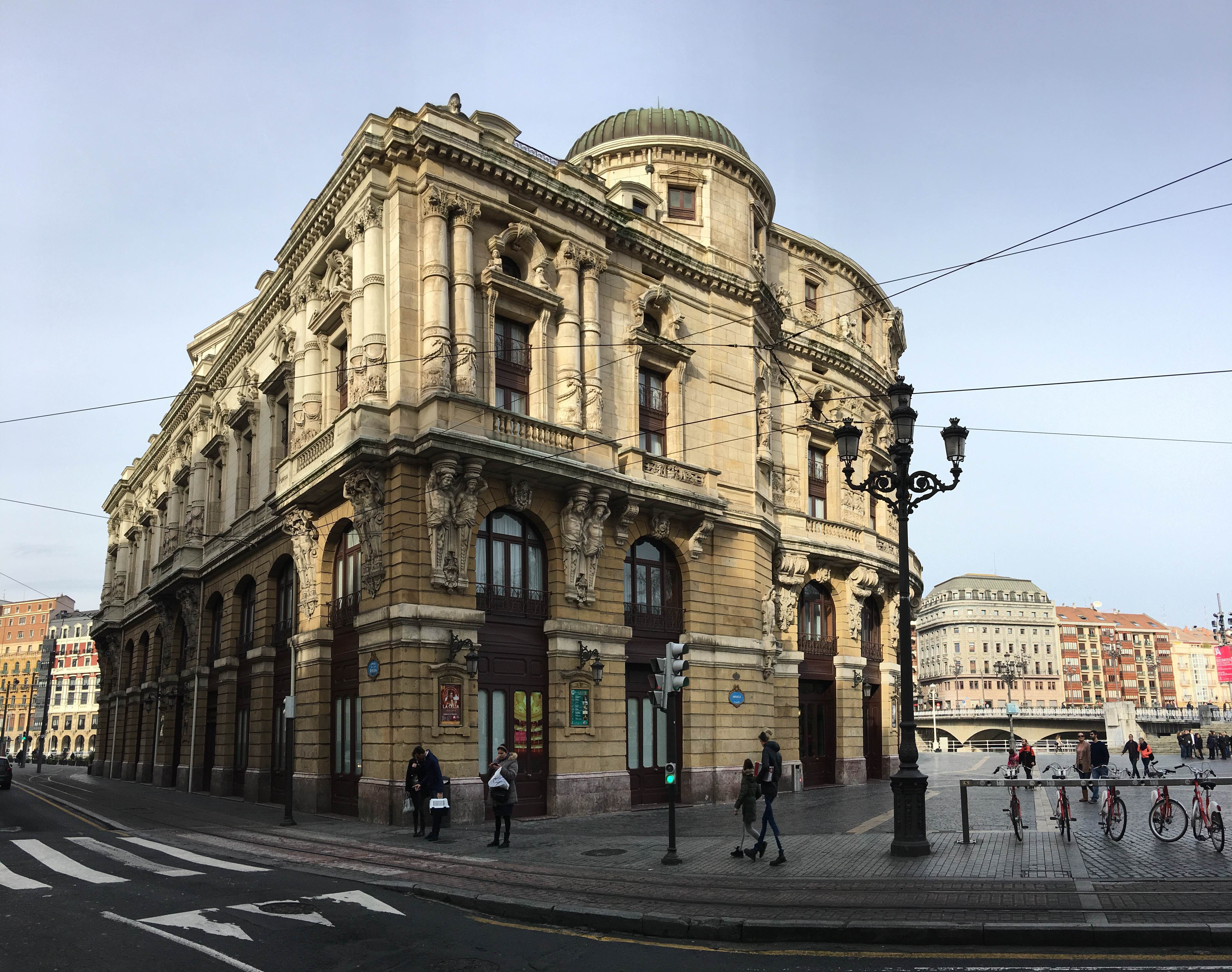 Vida nocturna en Bilbao: descubre la diversión que nunca duerme