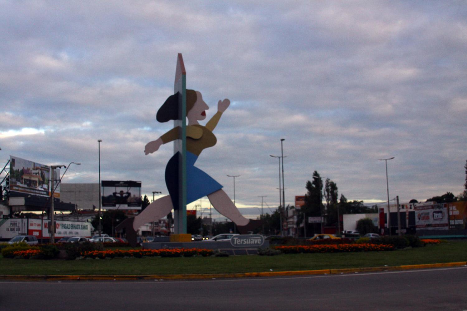 Monumento a la Mujer Urbana, por Tribi Lin