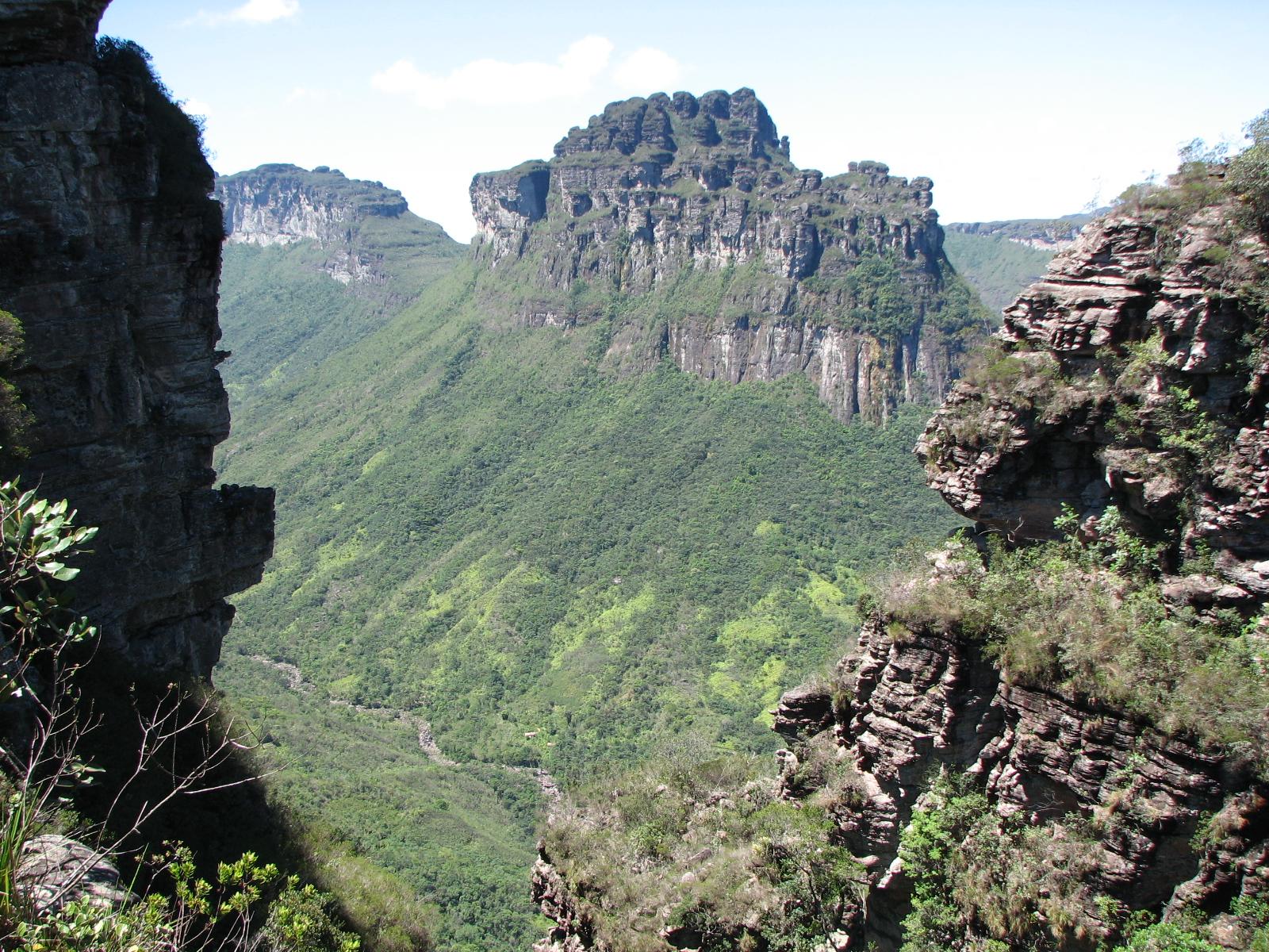 Valle de Cachoeirão, por Raffa