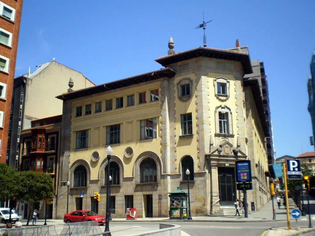 Edificio de Correos, por Lala