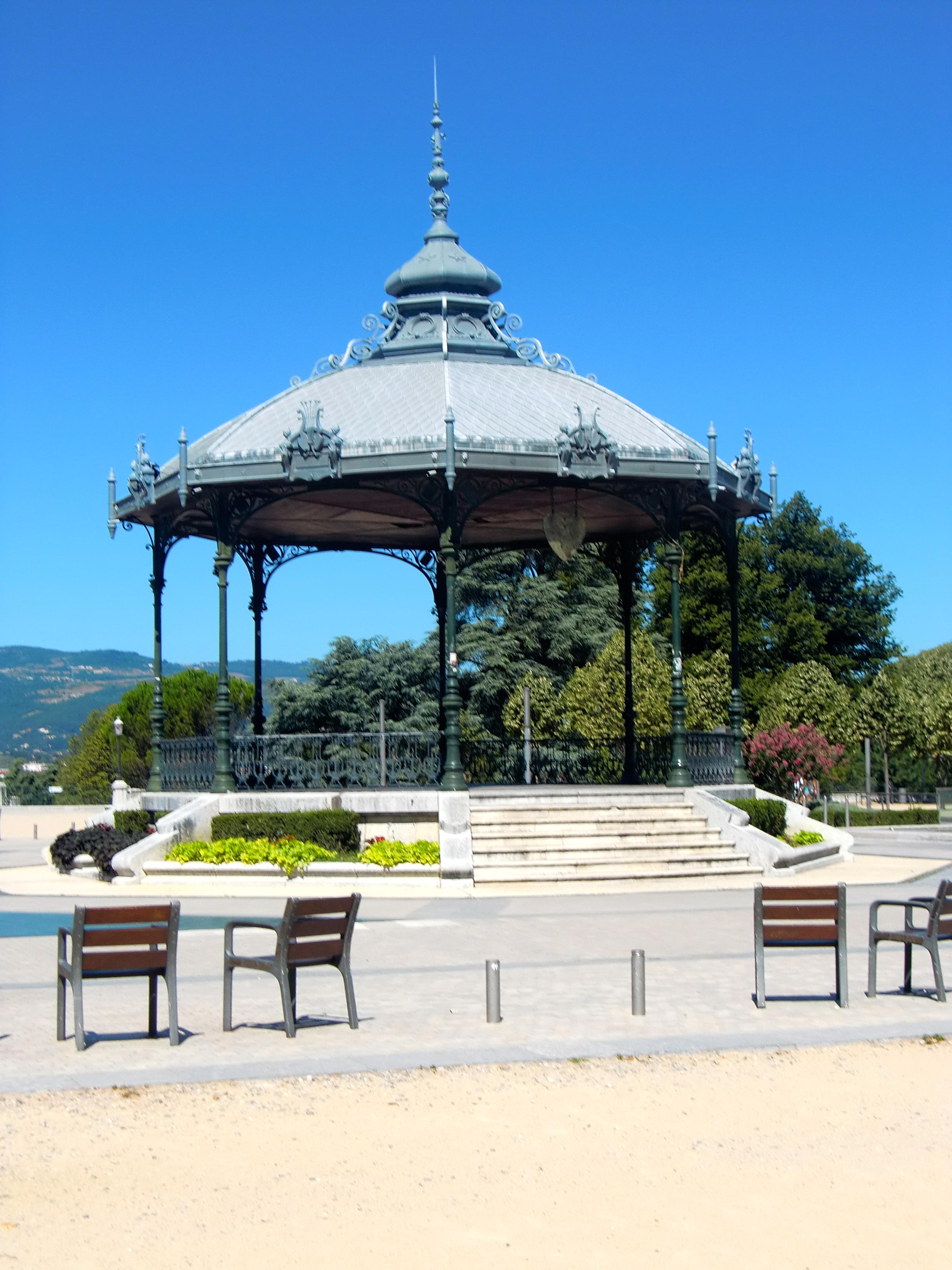 Monumentos Históricos en Valence que Relatan su Riqueza Cultural