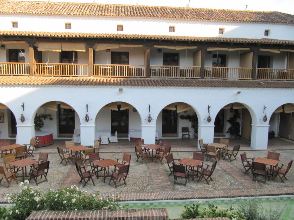 Colegio de Infantes y Hospital de San Juan Bautista, por Lala