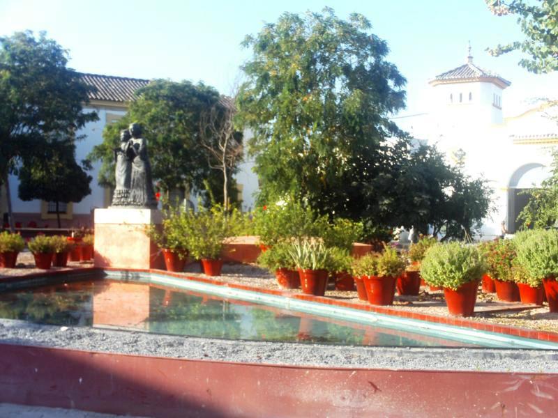 Estatua a las Bernardas, por El Viajero