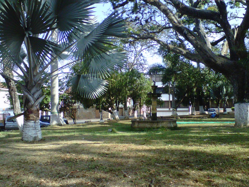 Parque Principal de El Socorro, por César - Mochilero