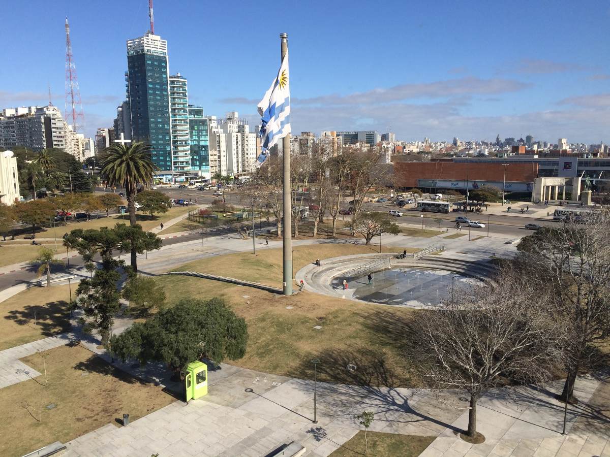 Plaza de la Bandera, por Adriana Arias Simonovis