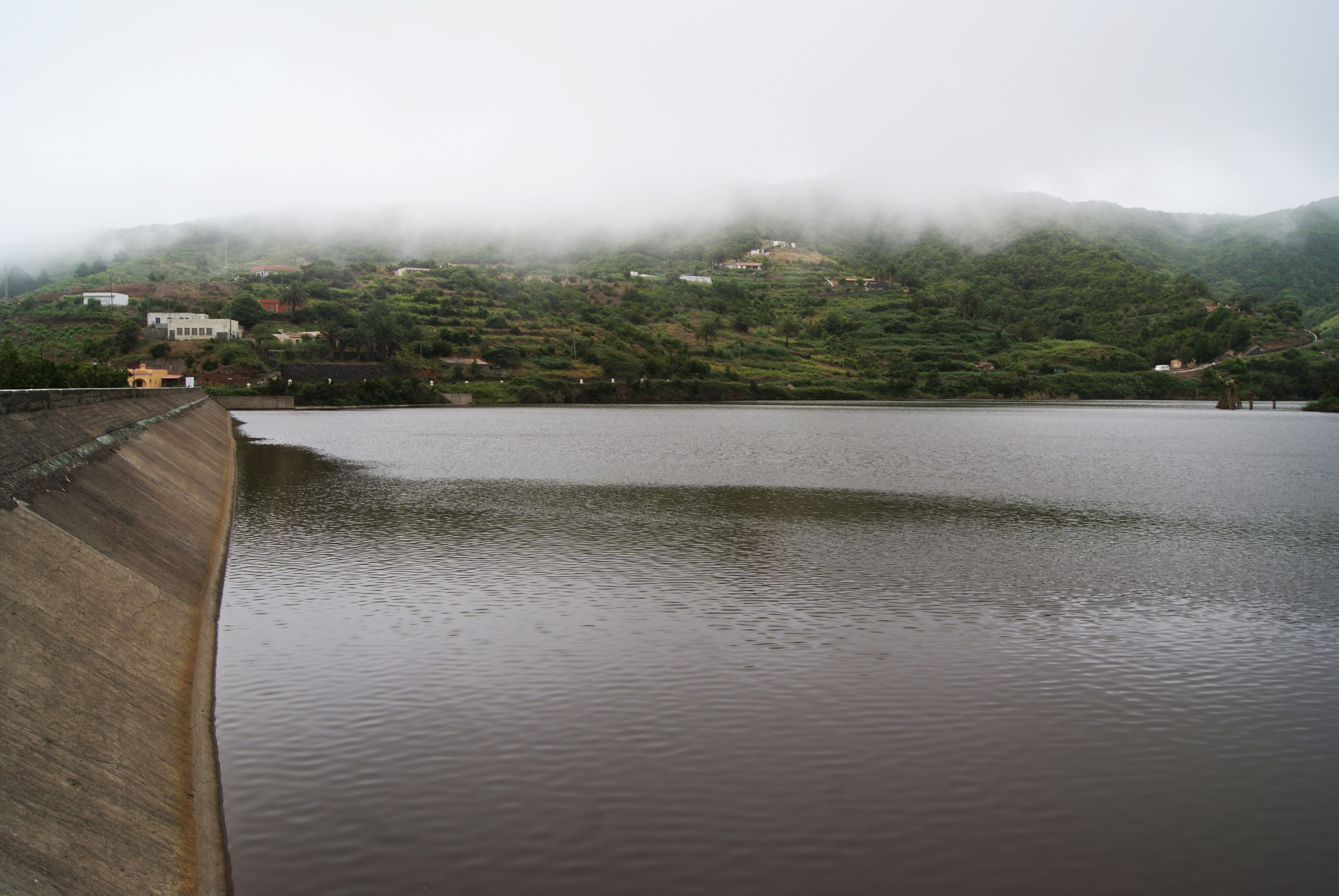 Presa de Amalahuigue, por Roberto Gonzalez