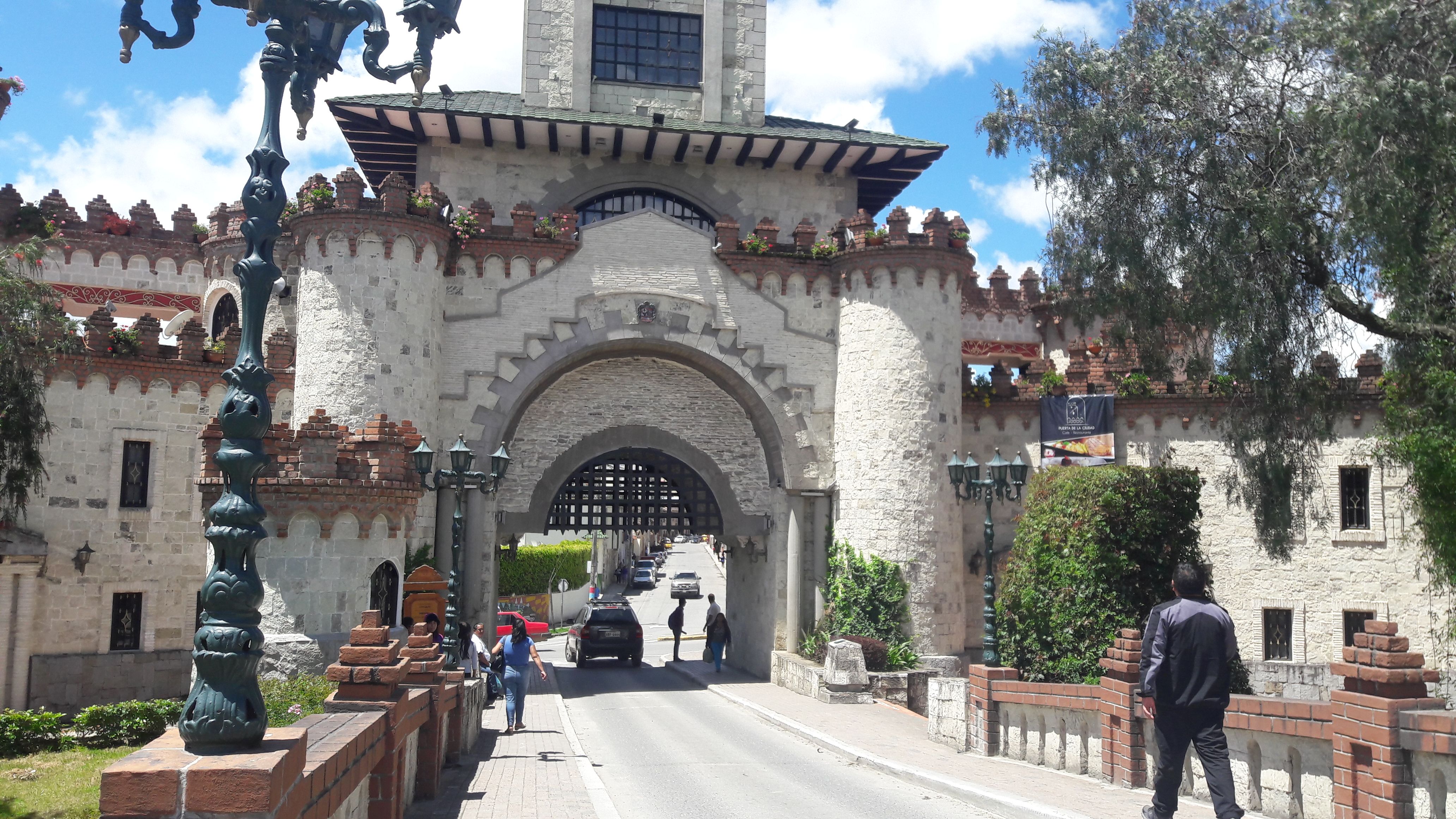 Plaza de los frescos de Simon Bolivar, por Pazme JB