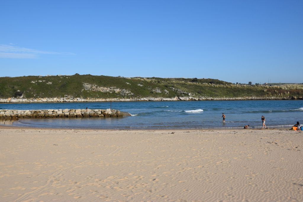 Playa de la Ribera, por Regina Fernández