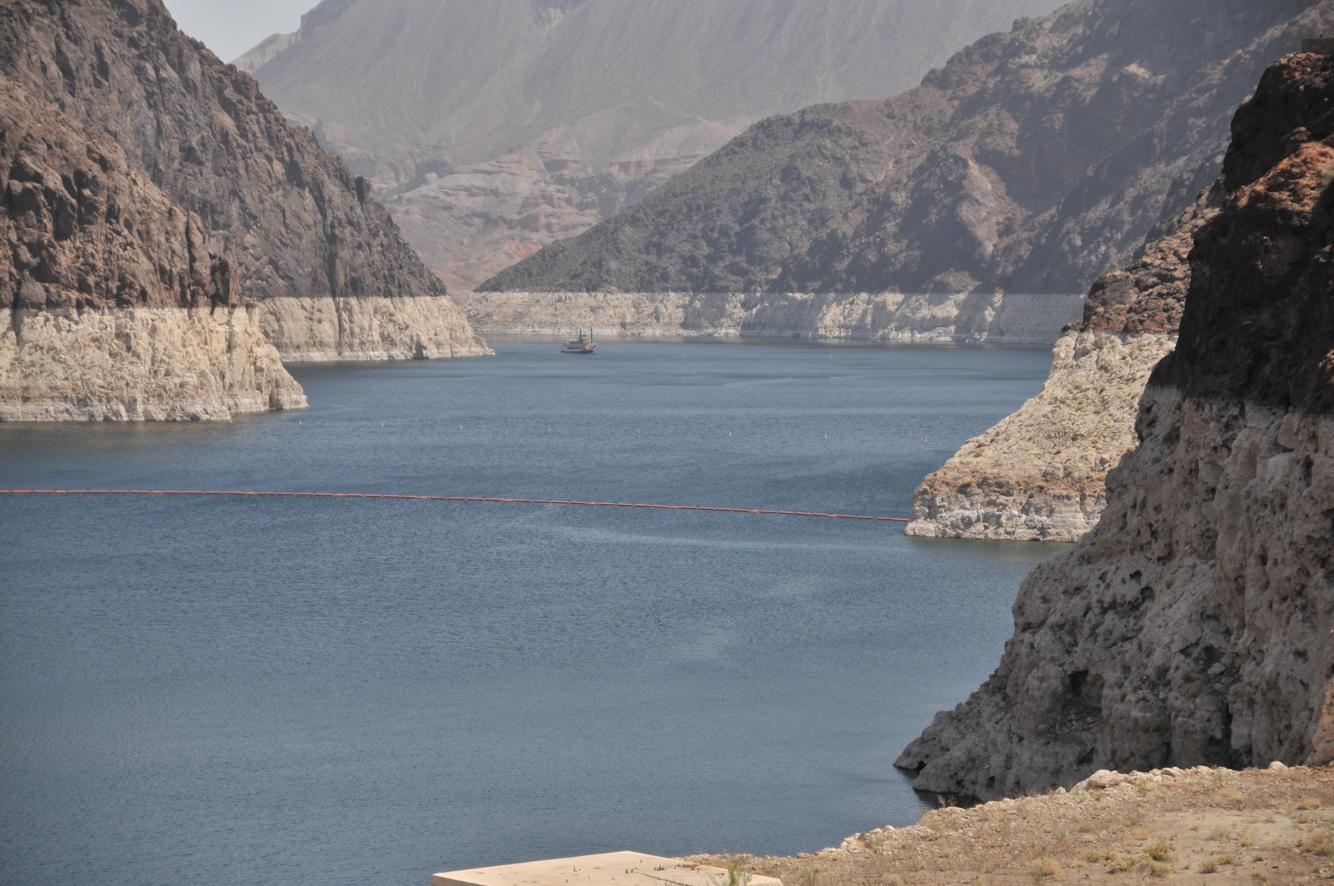 Descubre los lagos más impresionantes de Nevada y su entorno natural