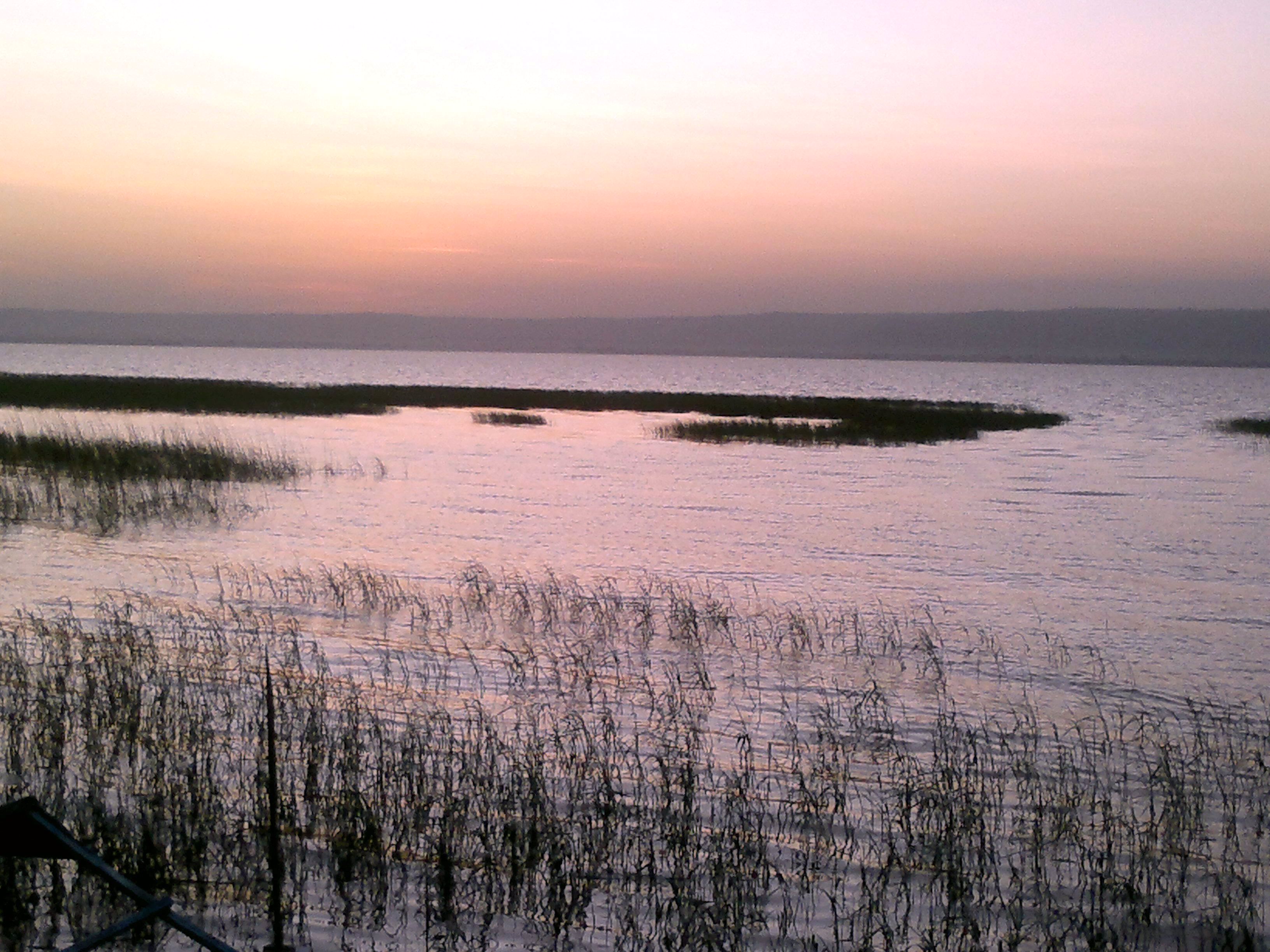 Amanecer en el Lago Awassa, por archy