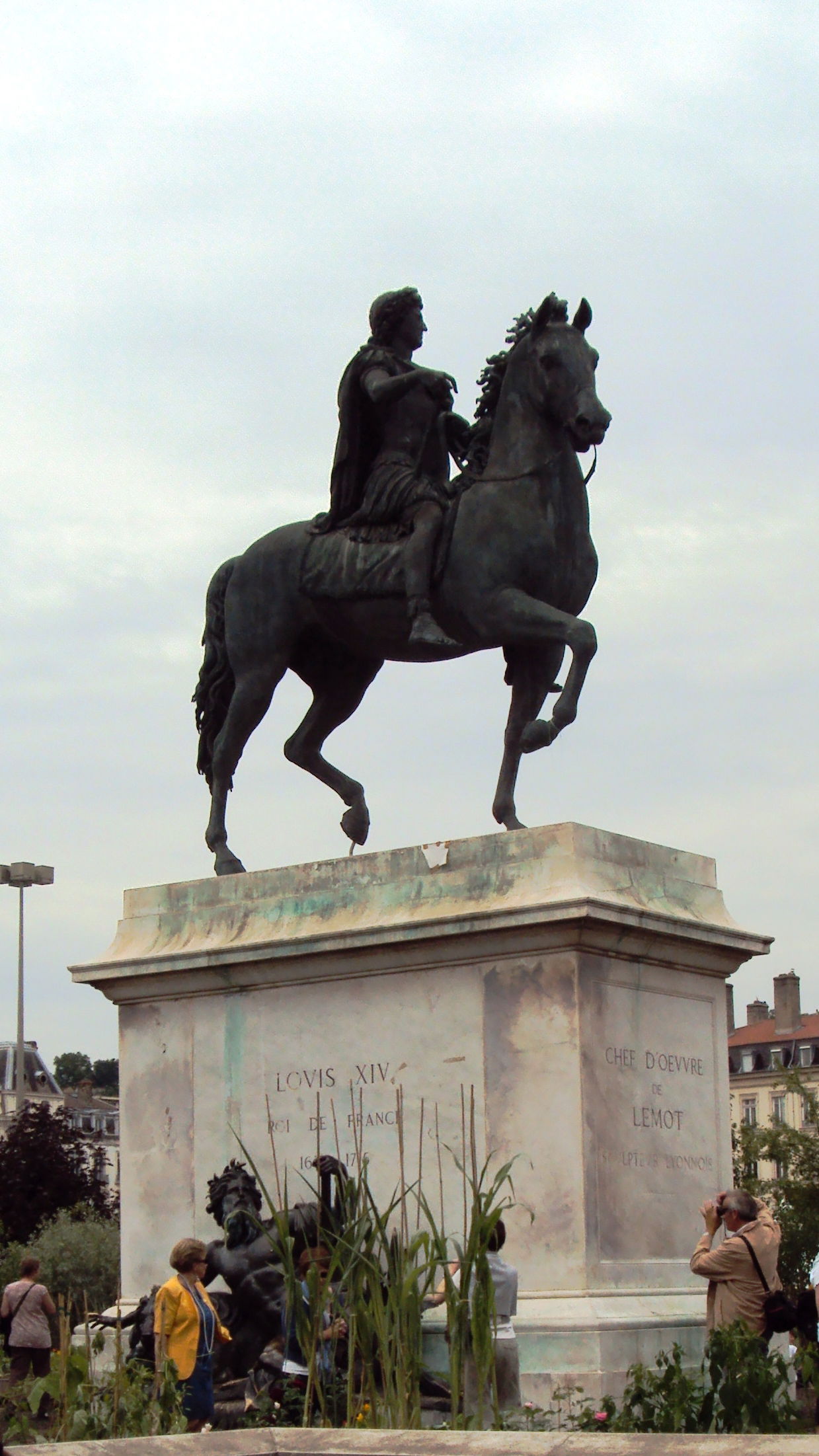 Estatua de Louis XIV, por V.