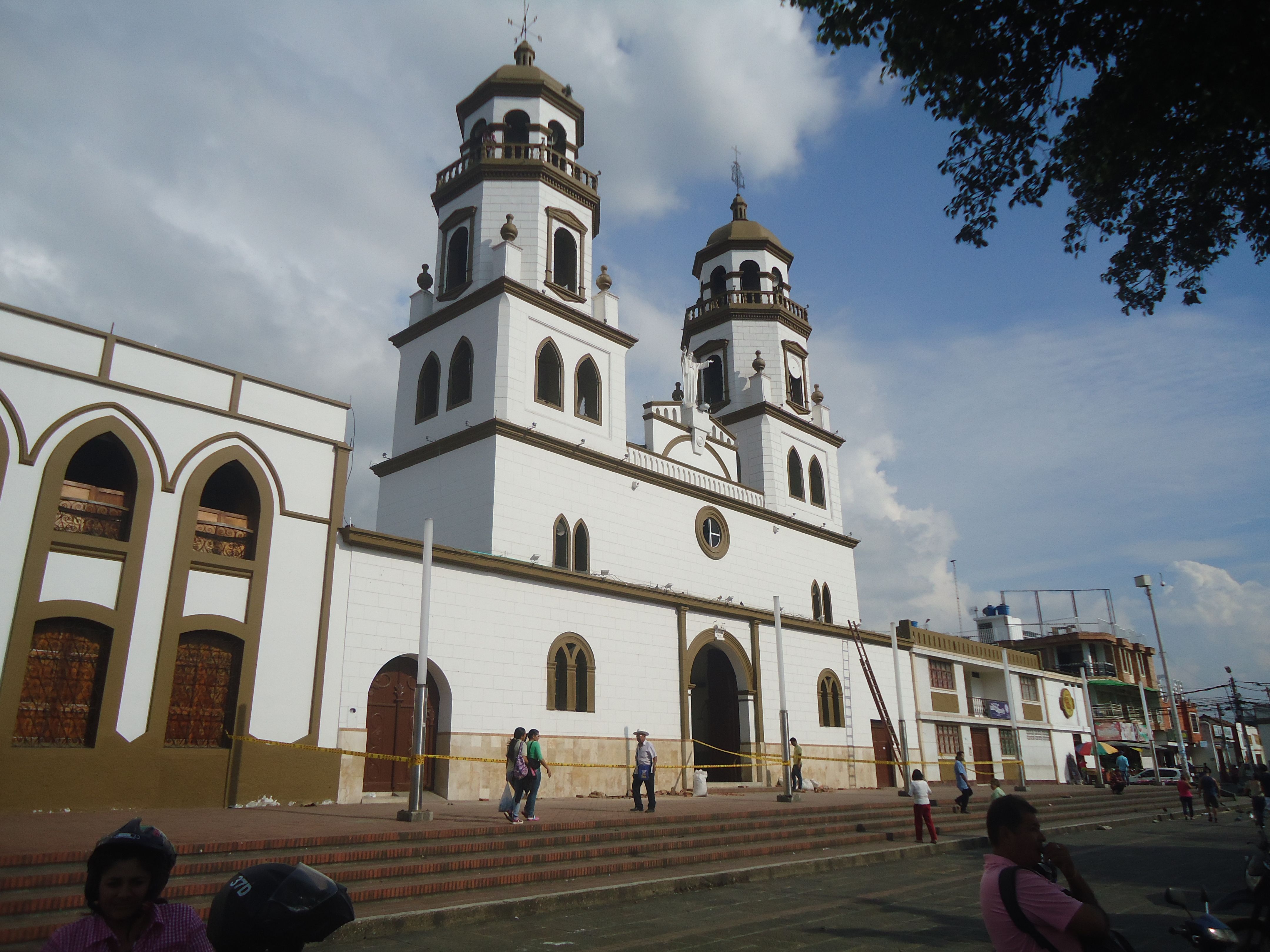 Iglesia San Juan Nepomuceno, por César - Mochilero