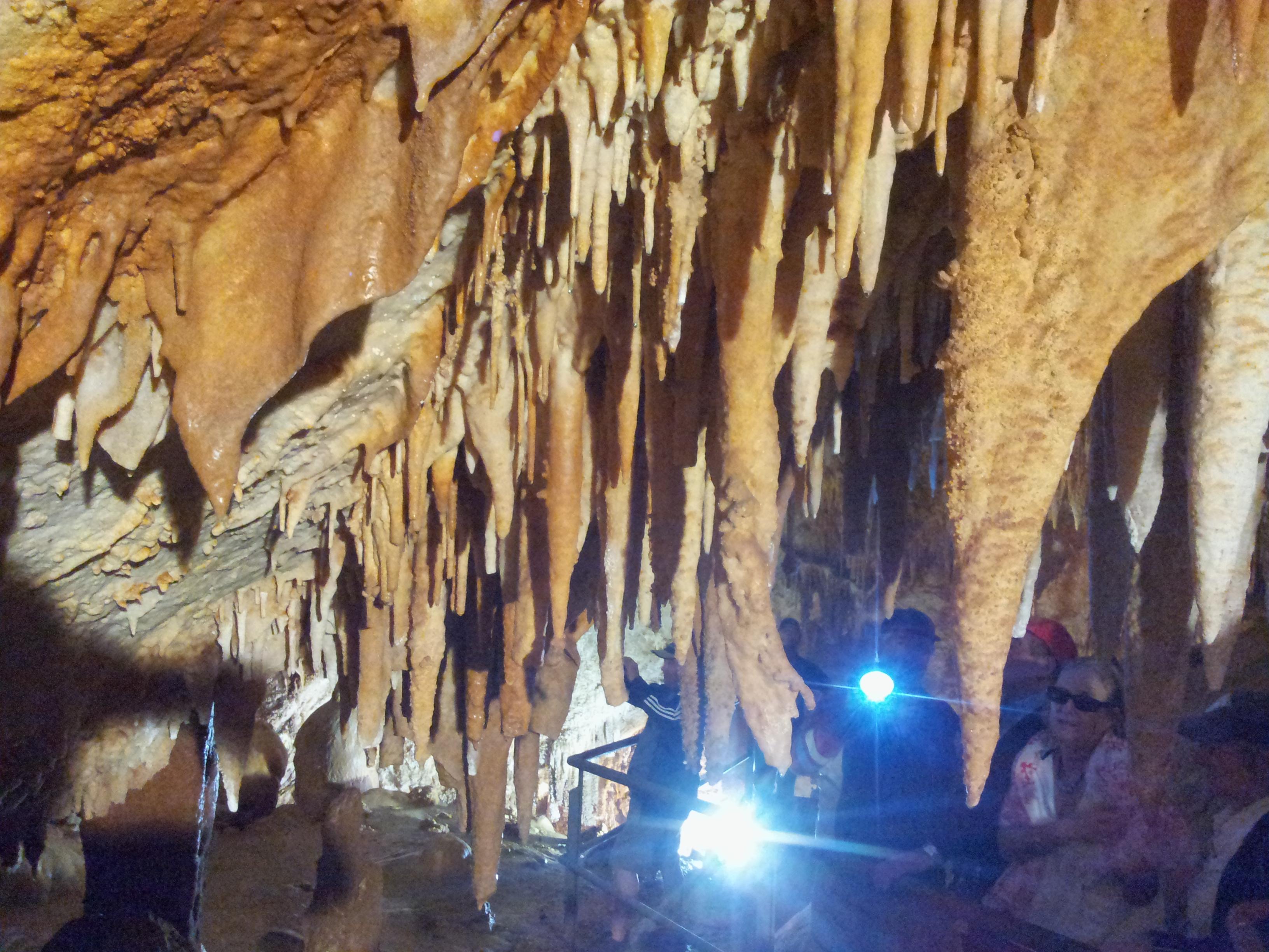 Cueva de Valdelajo, por luis antonio lozano santos