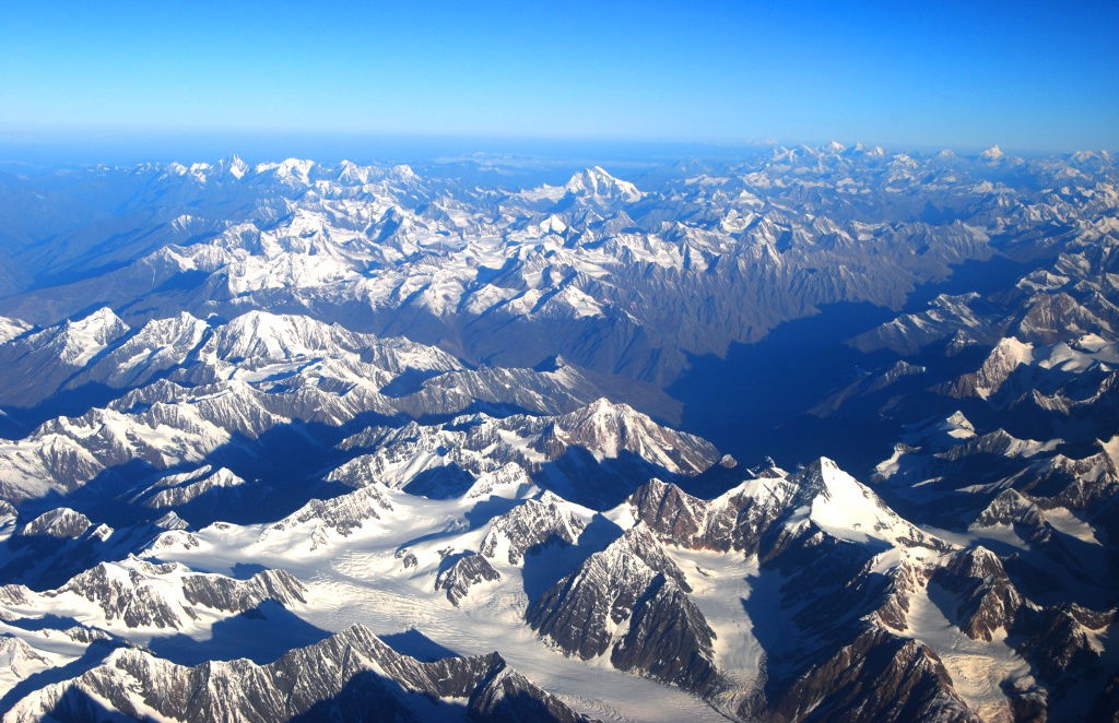 Sobrevolando los Himalayas, por SerViajera