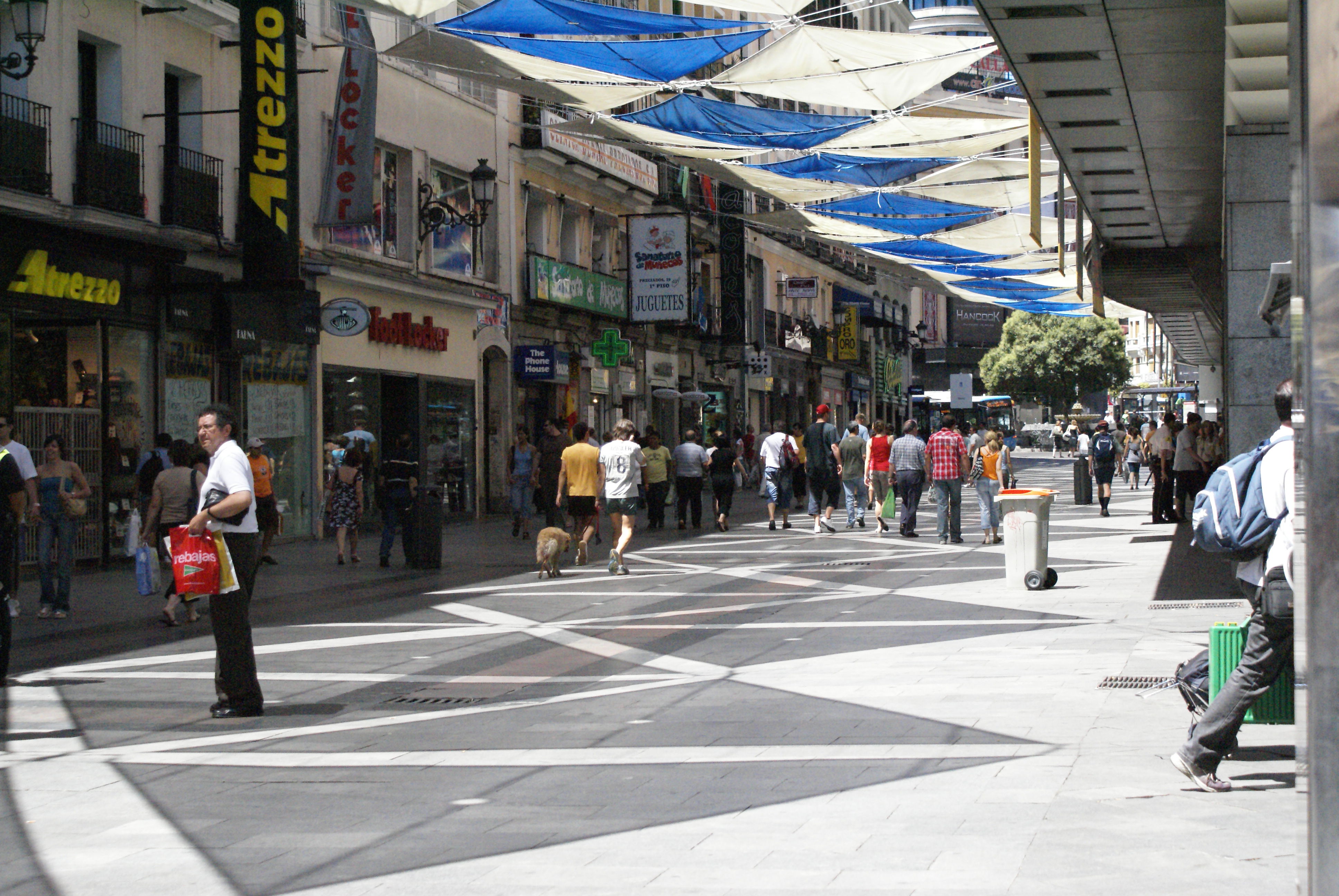 Calle Preciados, por Daniel García