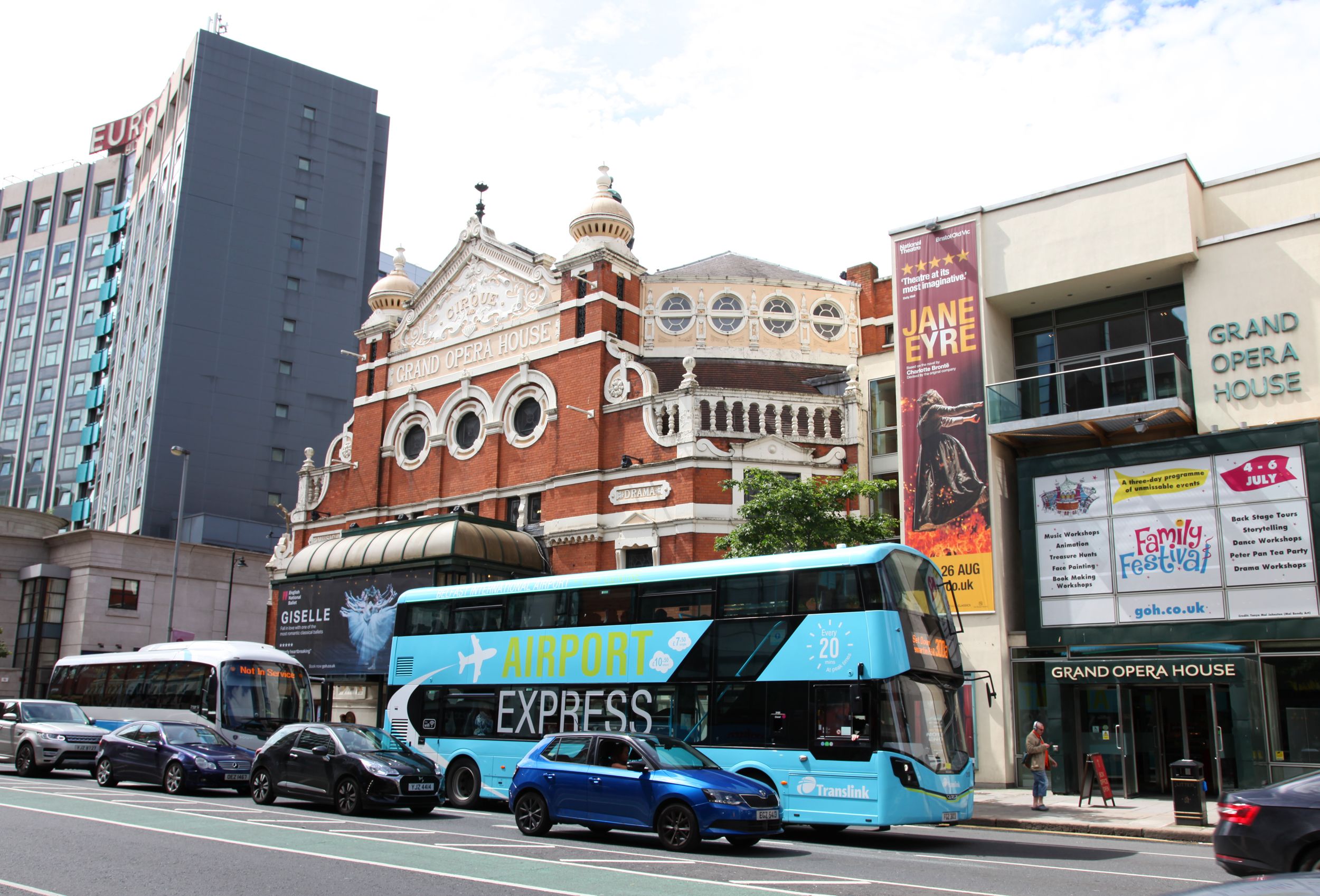 Great Victoria Street, por GERARD DECQ