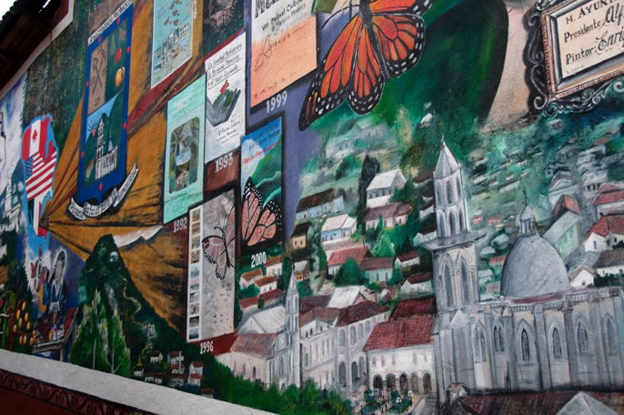 Mural con la historia de Angangueo, por albertoloyo