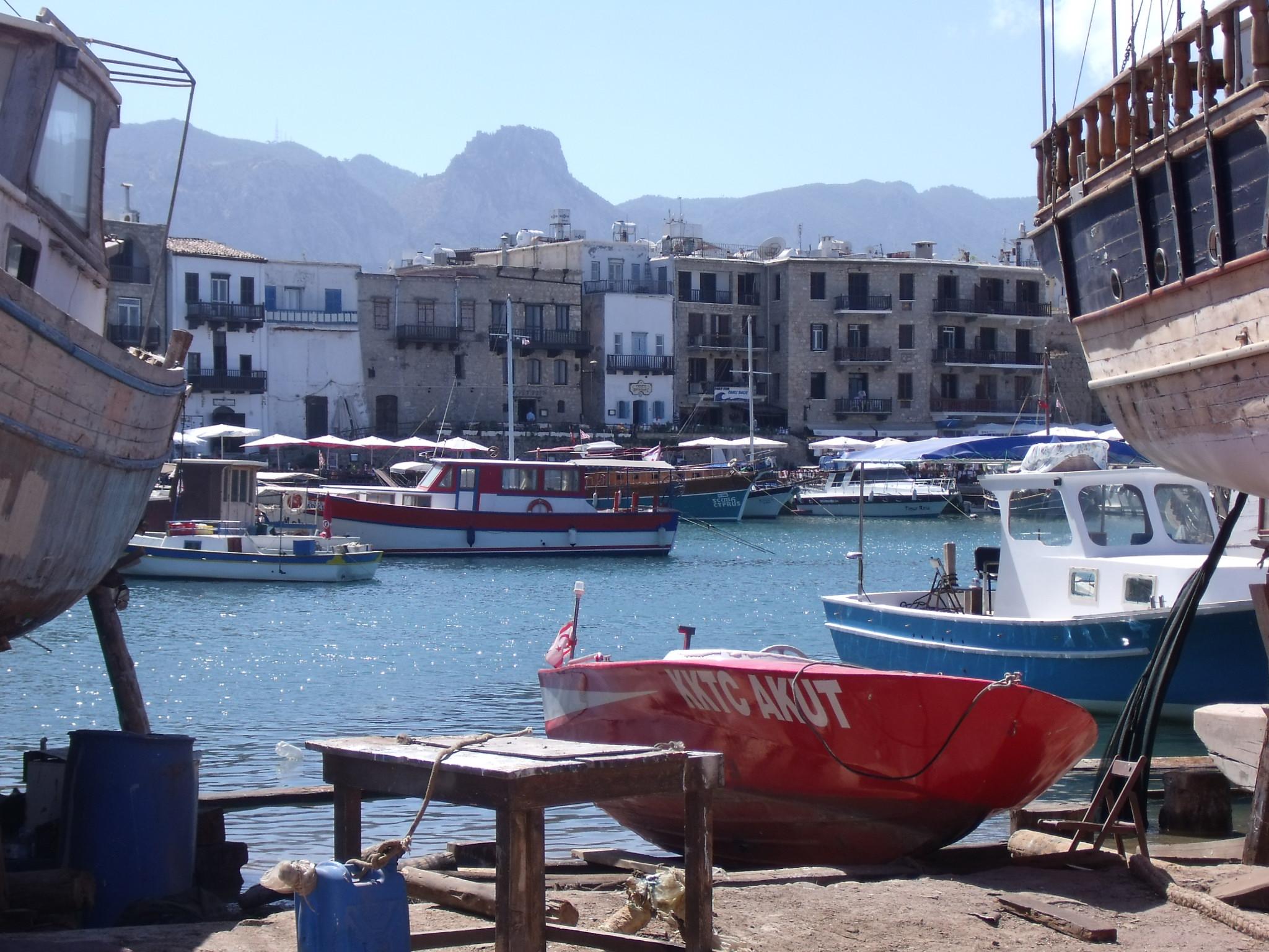 Kyrenia-Girne Harbour, por sala2500