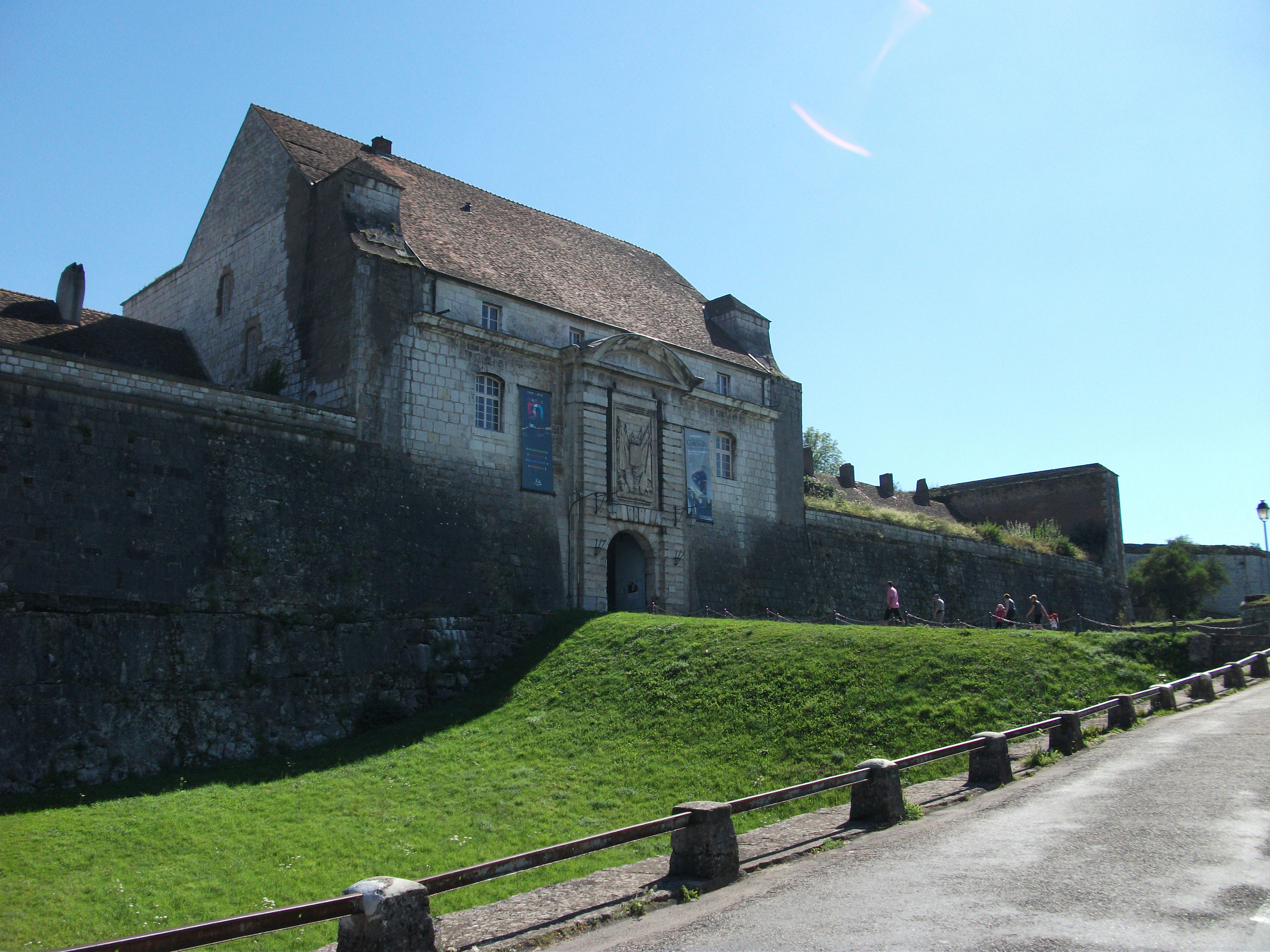 Monumentos Históricos en Besançon: Un Viaje por su Patrimonio Cultural