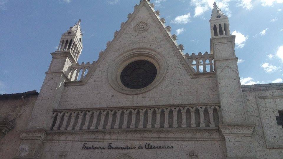 Santuario Eucarístico de Adoración Permanente, por César - Mochilero