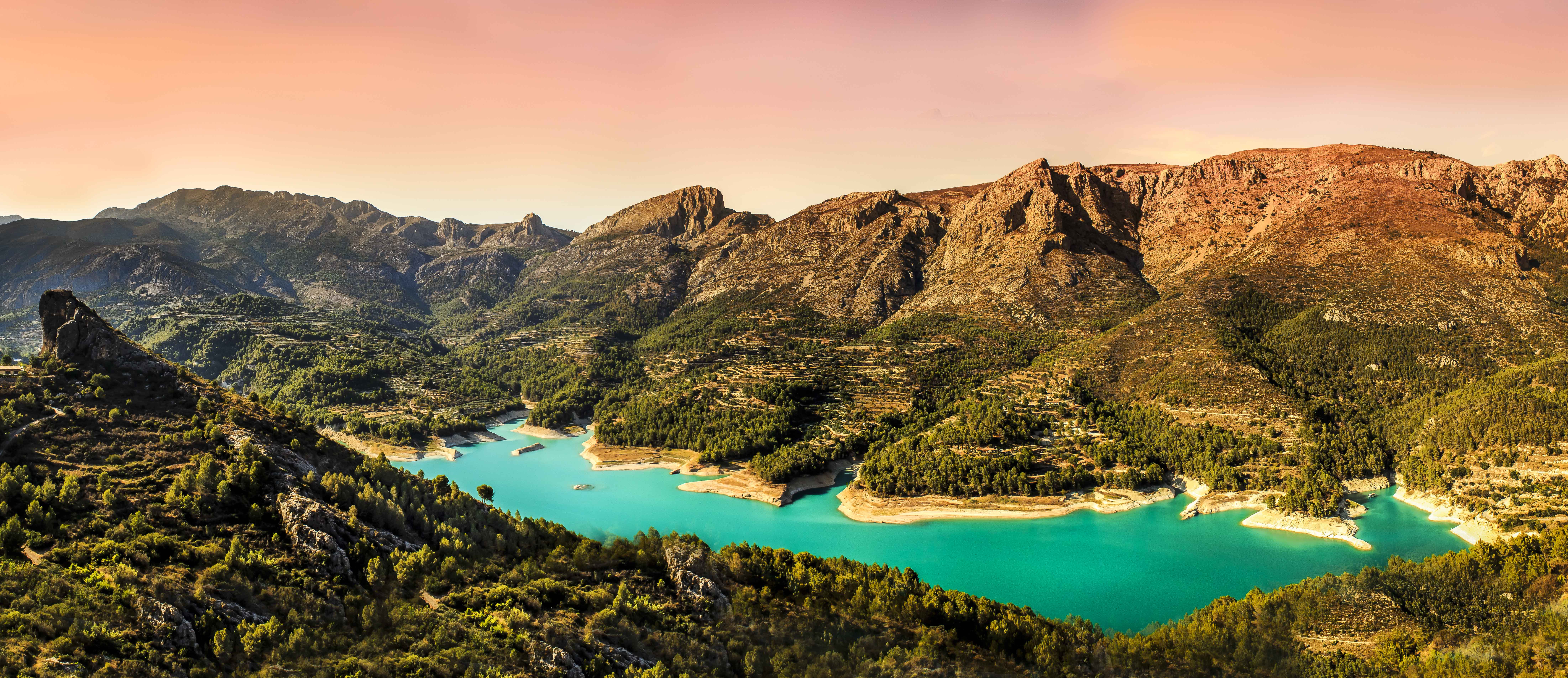 Descubre los castillos de Alicante, tesoros históricos en la costa mediterránea