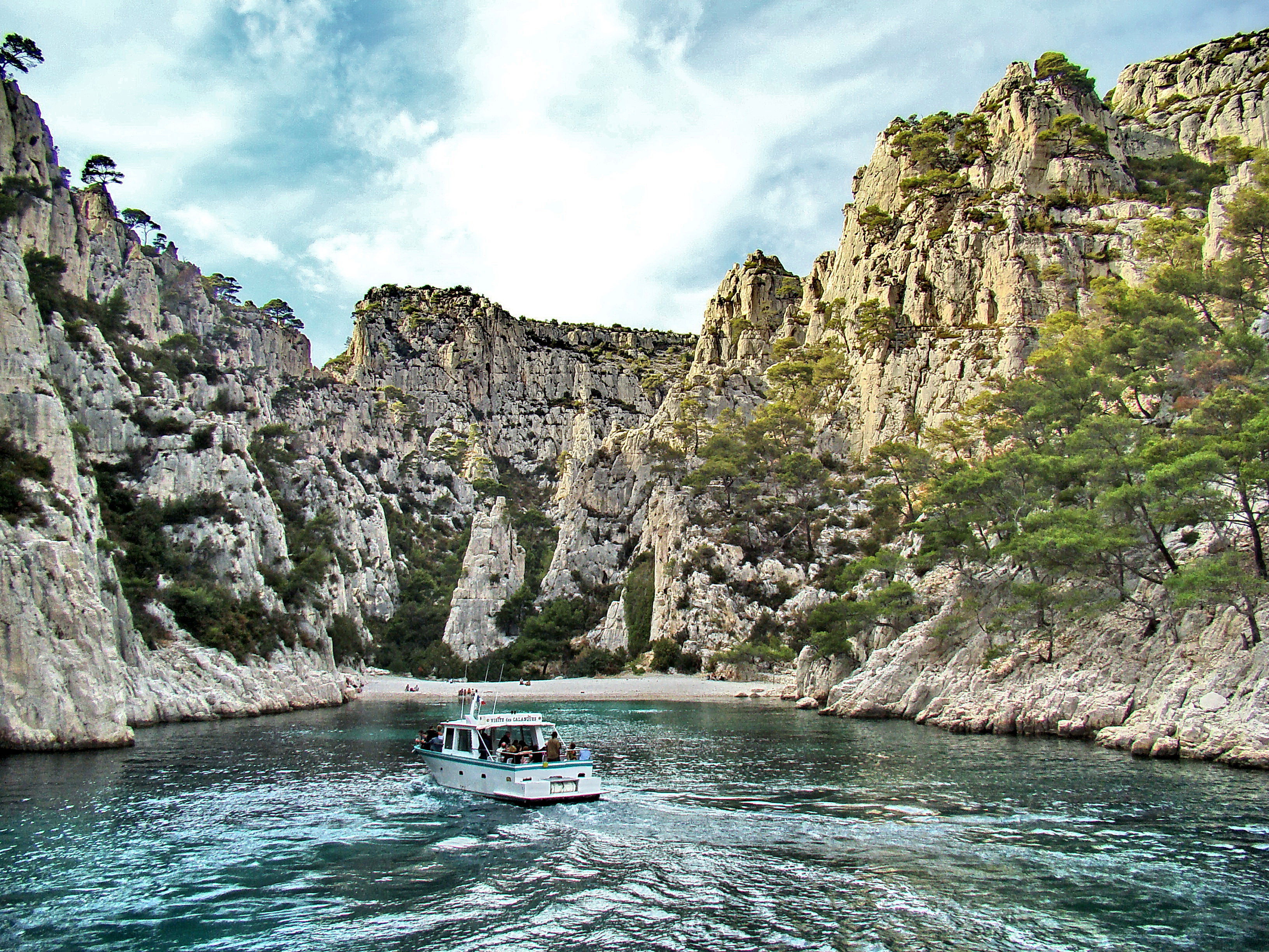 Playas en Cassis: descubre el encanto de sus calas ocultas