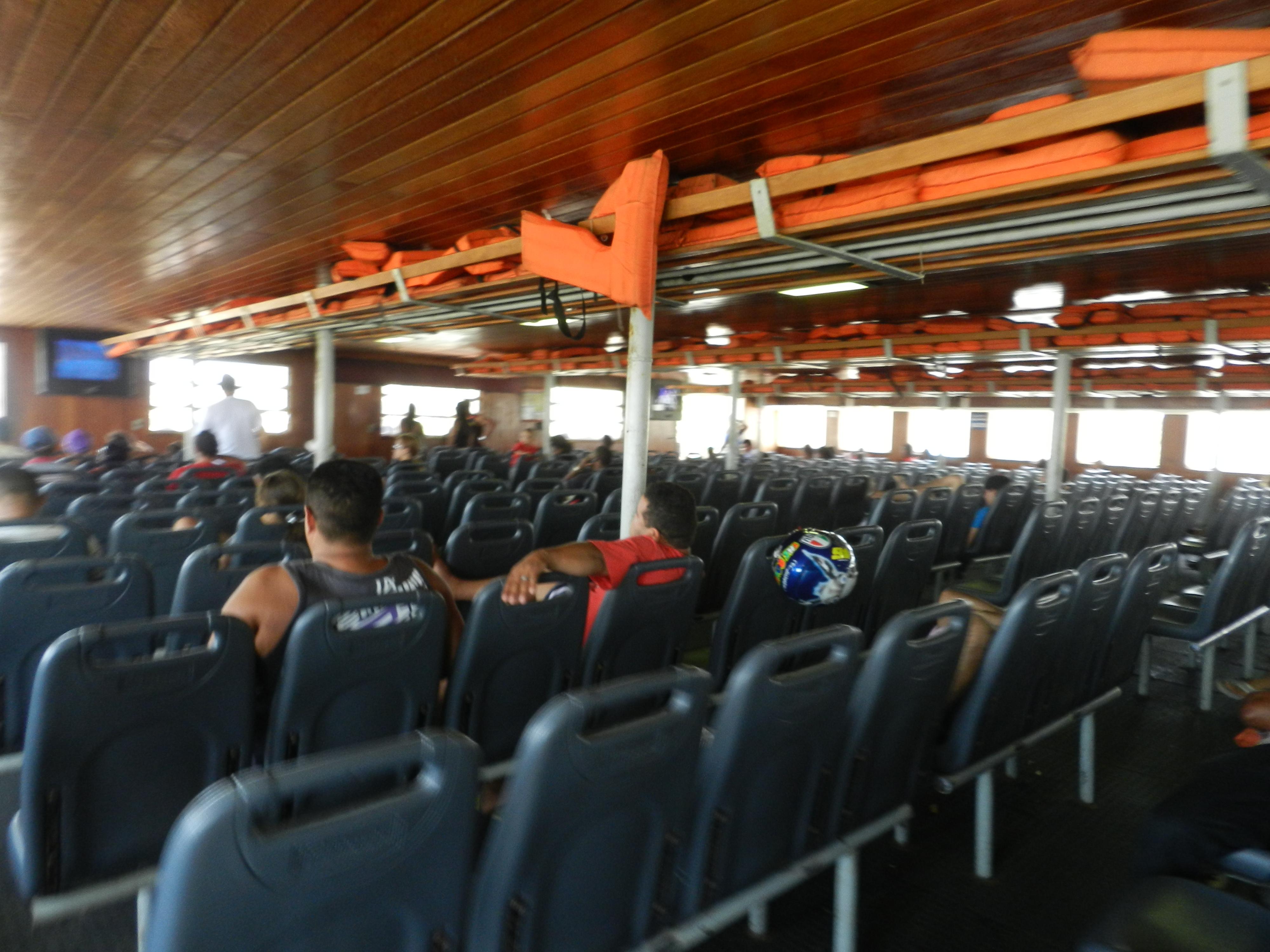 Ferry boat em Alcântara, por Átila Ximenes