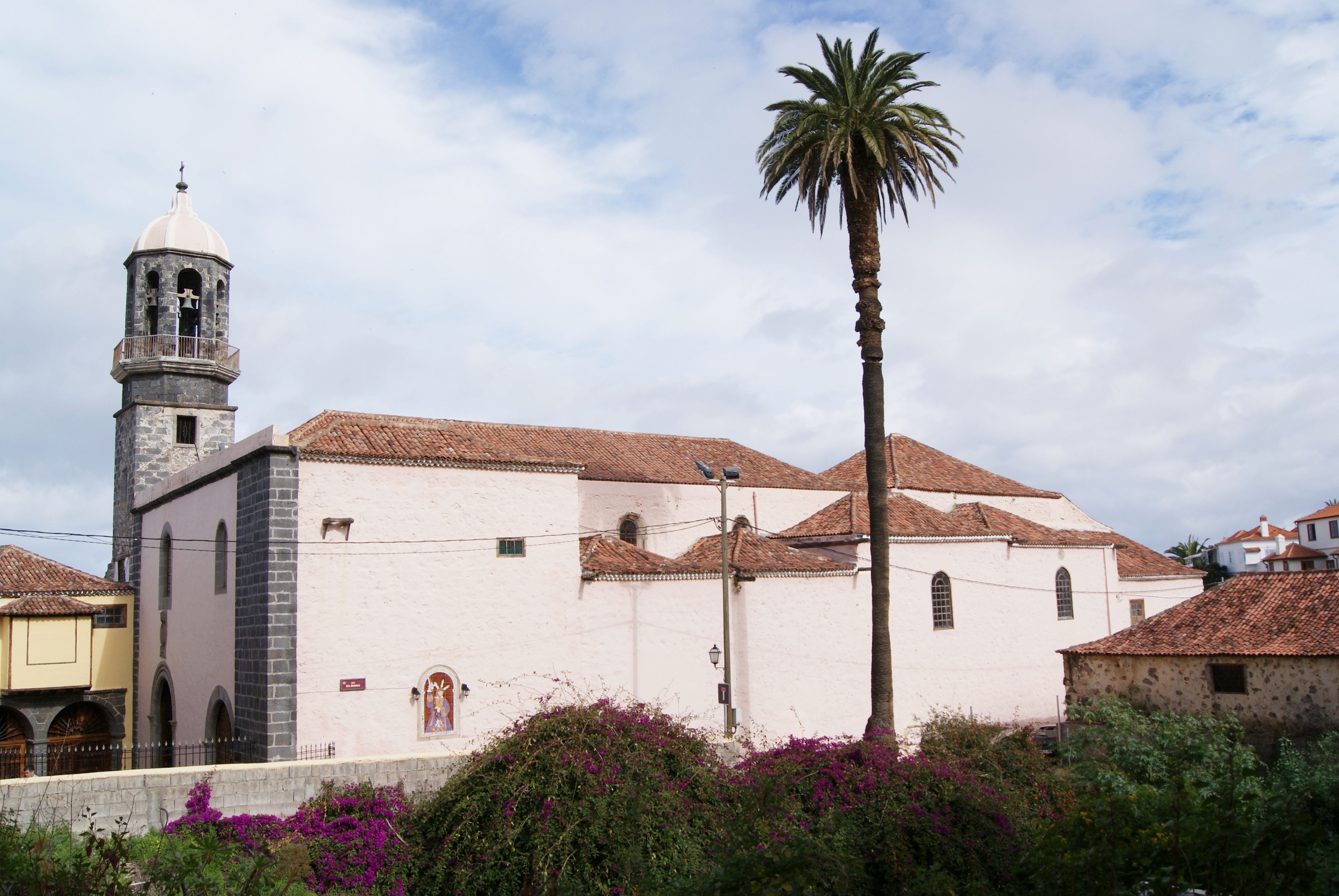 Iglesia de Santo Domingo, por Roberto Gonzalez