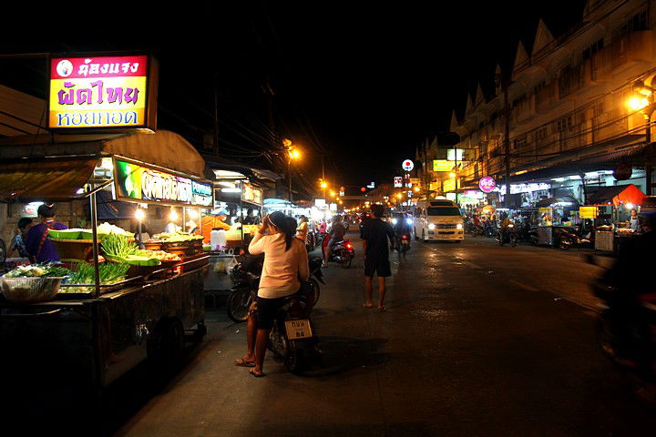 Mercado Nocturno de Chumphon, por Leo&Vero