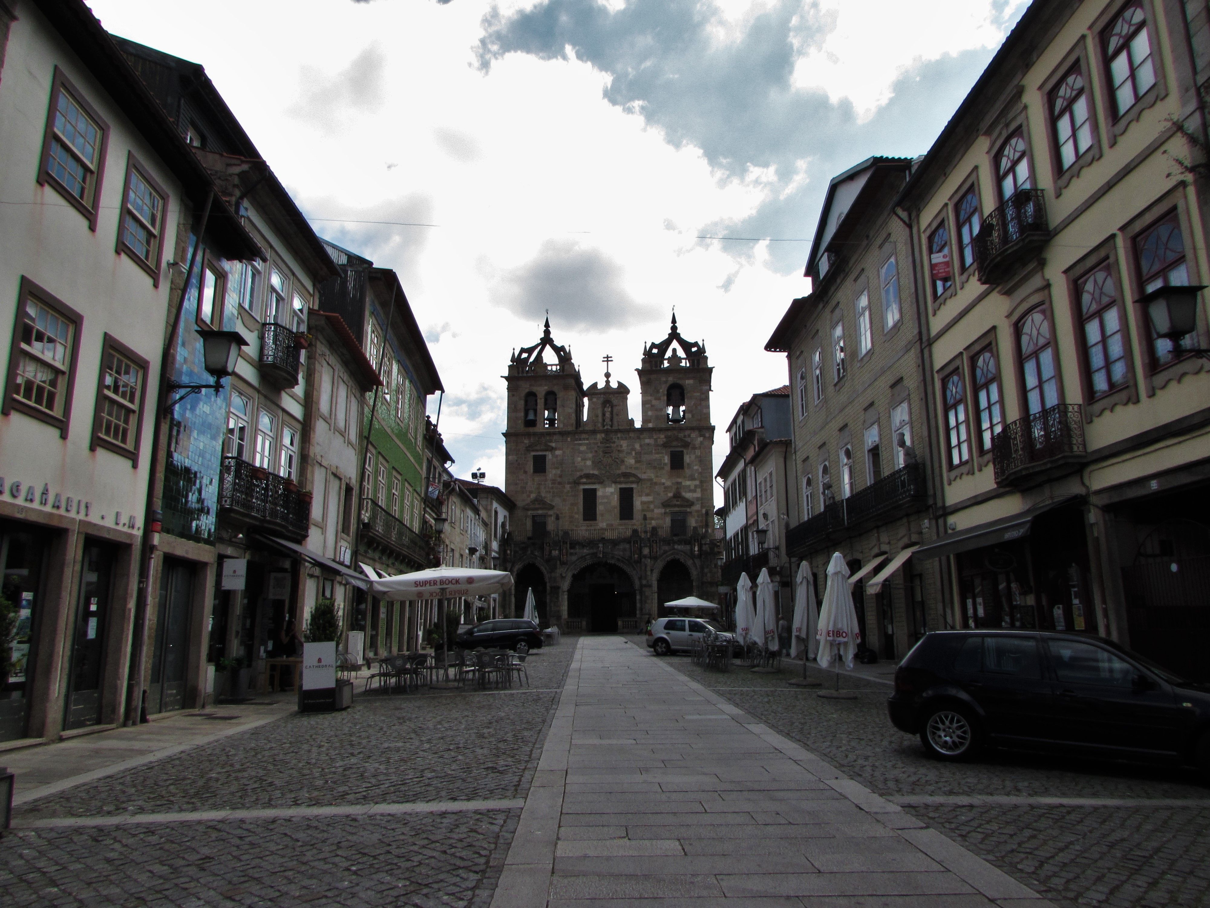 Rua Dom Paio Mendes, por Helena Compadre