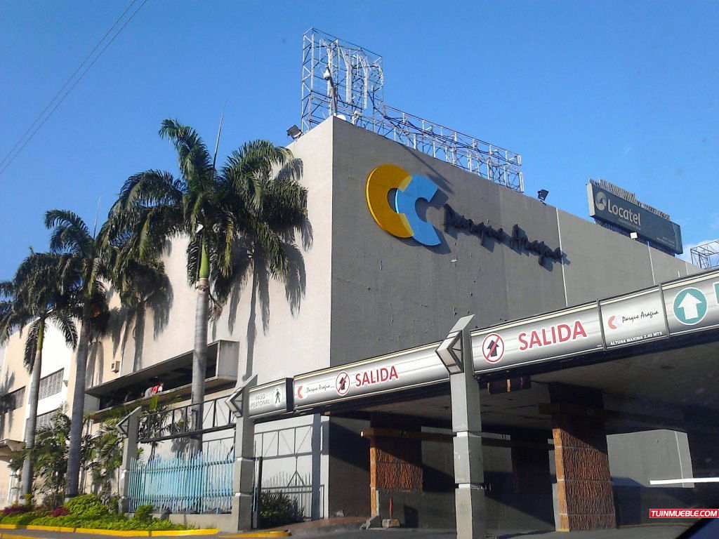 Centro Comercial Parque Aragua, por Ada Gabriela Chirinos Aufiero