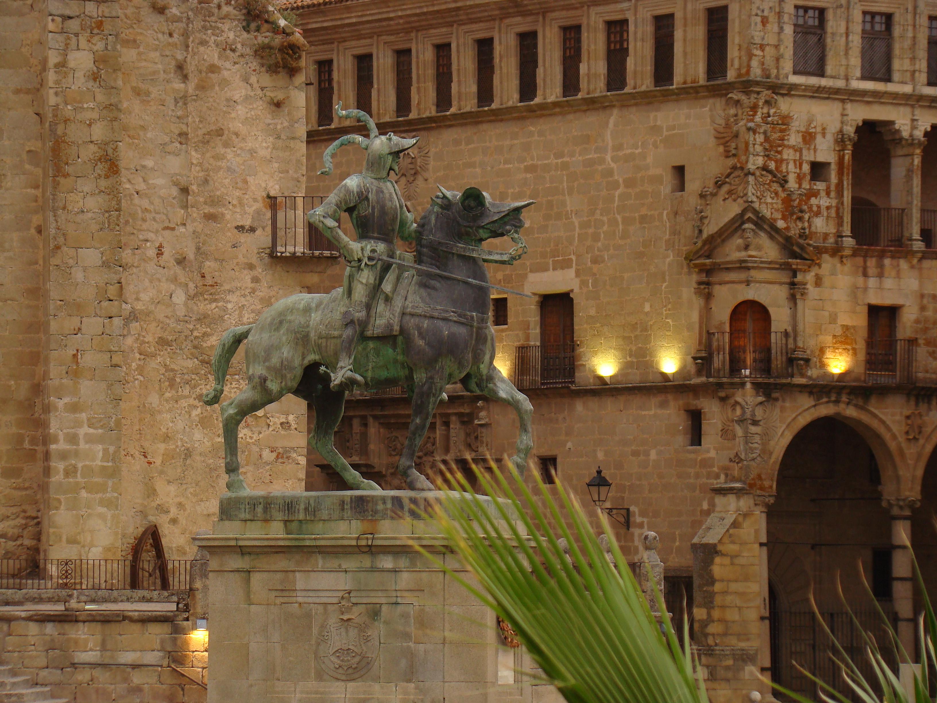 Estatua ecuestre de Francisco Pizarro, por Decode Spanish School