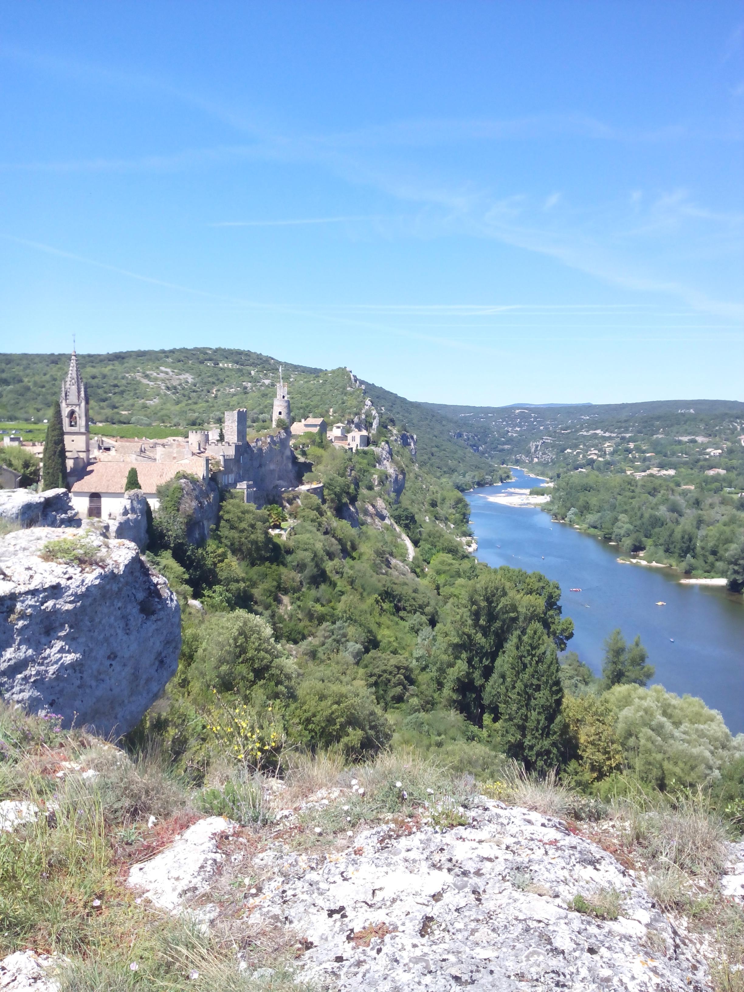 Aiguèze, por Moml