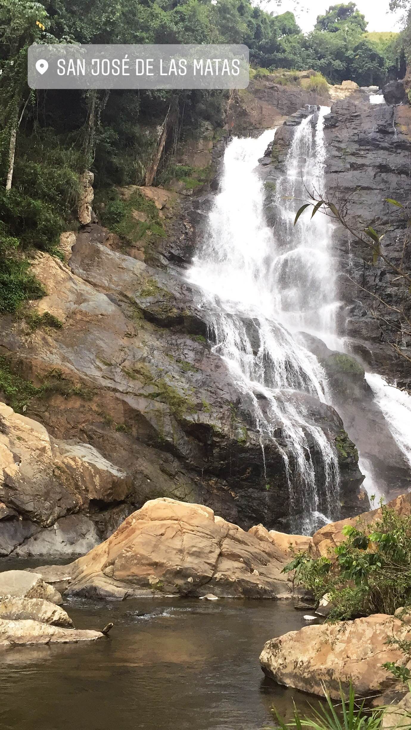 Salto Del Gallo, por Yankely Estévez