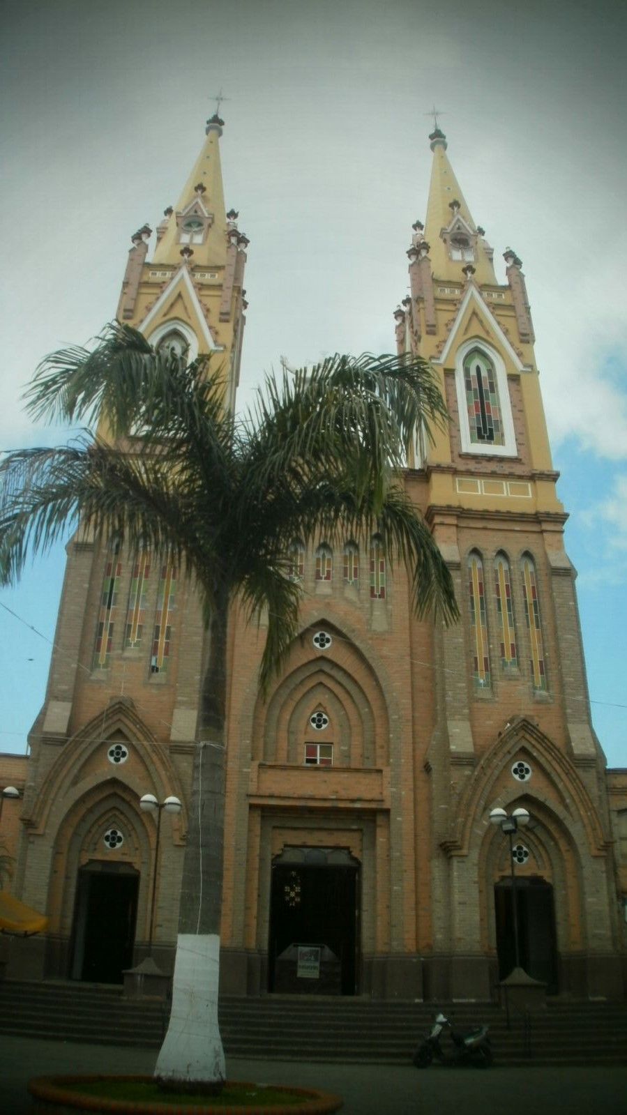 Parroquia la Inmaculada, por César - Mochilero