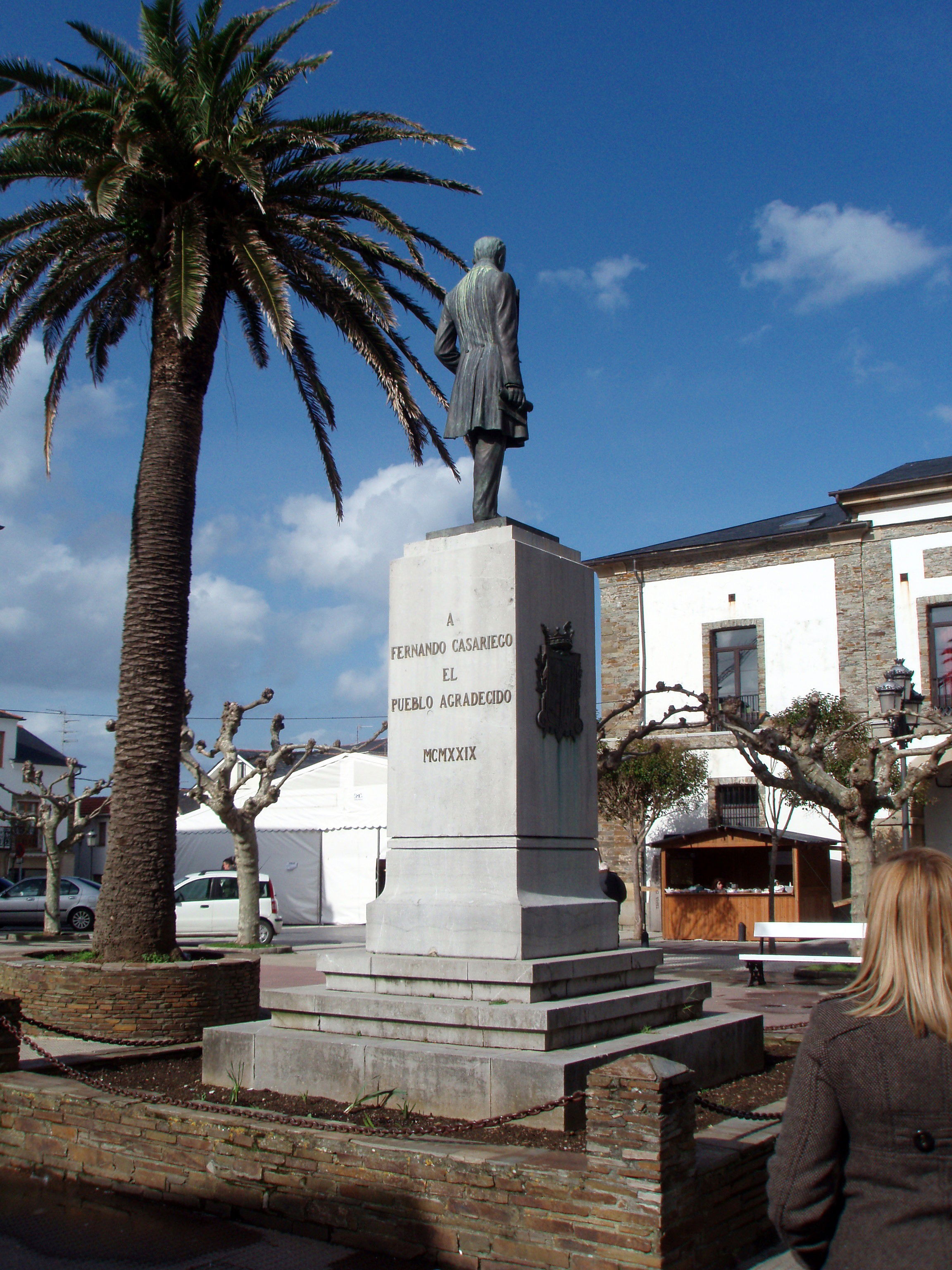 Monumento a Fernando Casariego, por Olga