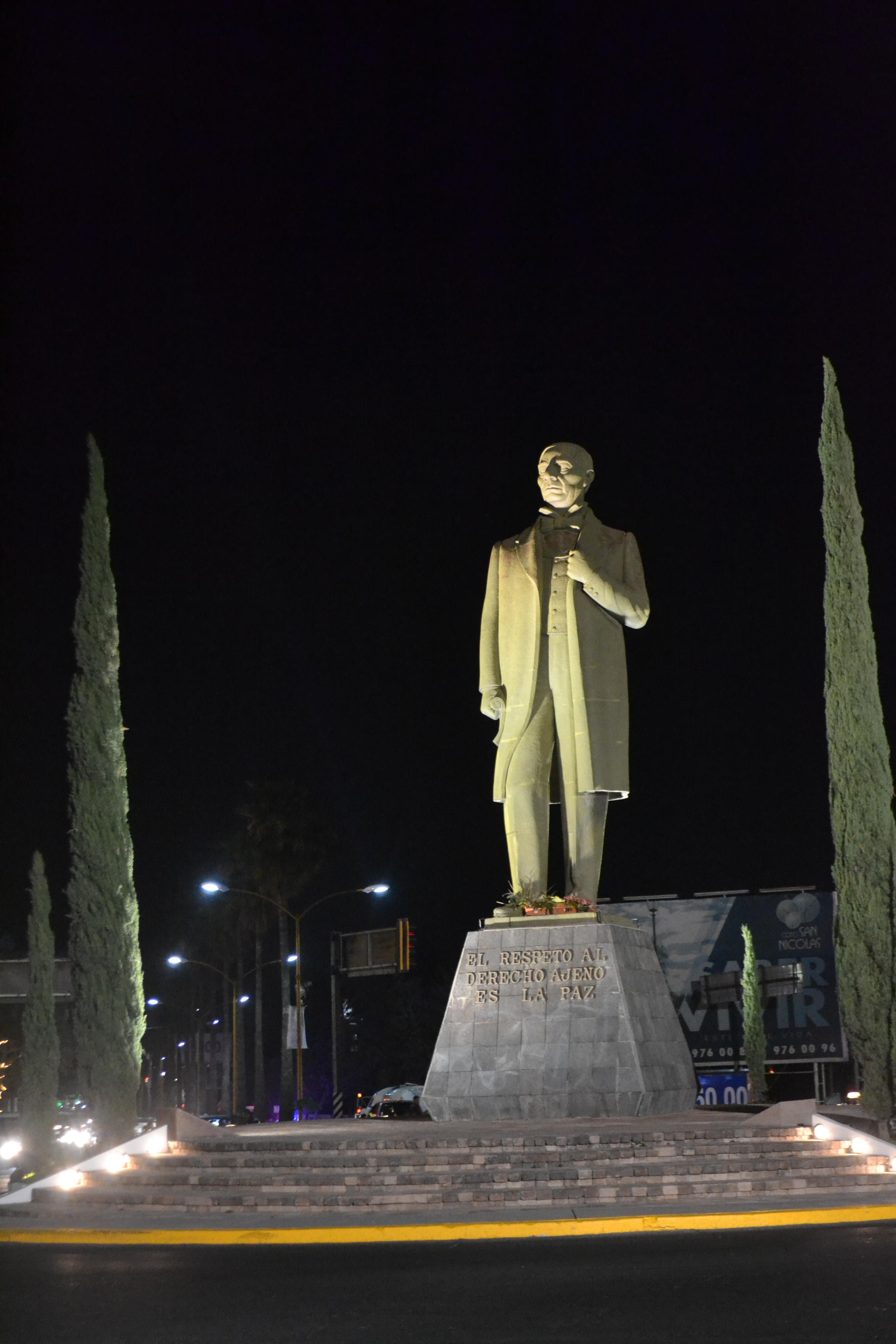 Monumento a Benito Juárez, por Melody Medrano