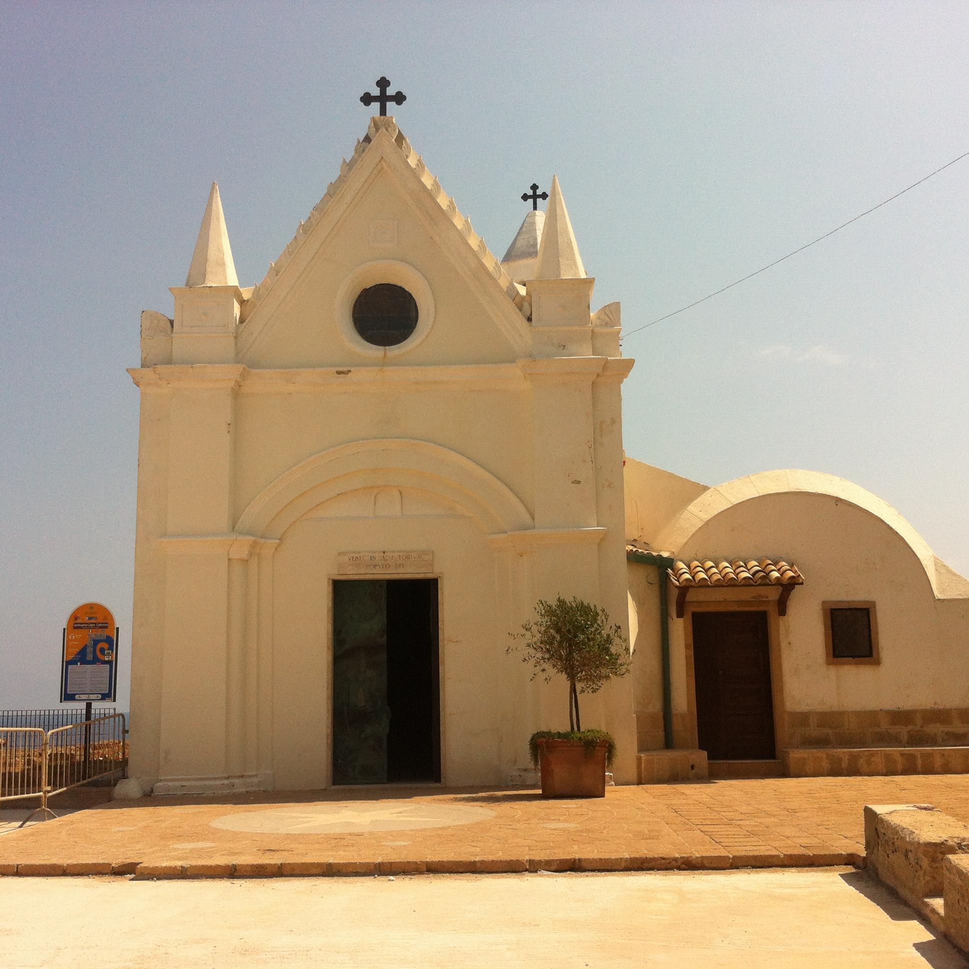 Santuario di Santa Maria di Capo colonna, por Giulia Cozzi