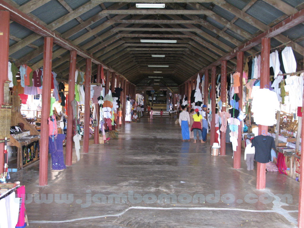 Monasterio Nga Phe Chaung, por Jambo Mondo