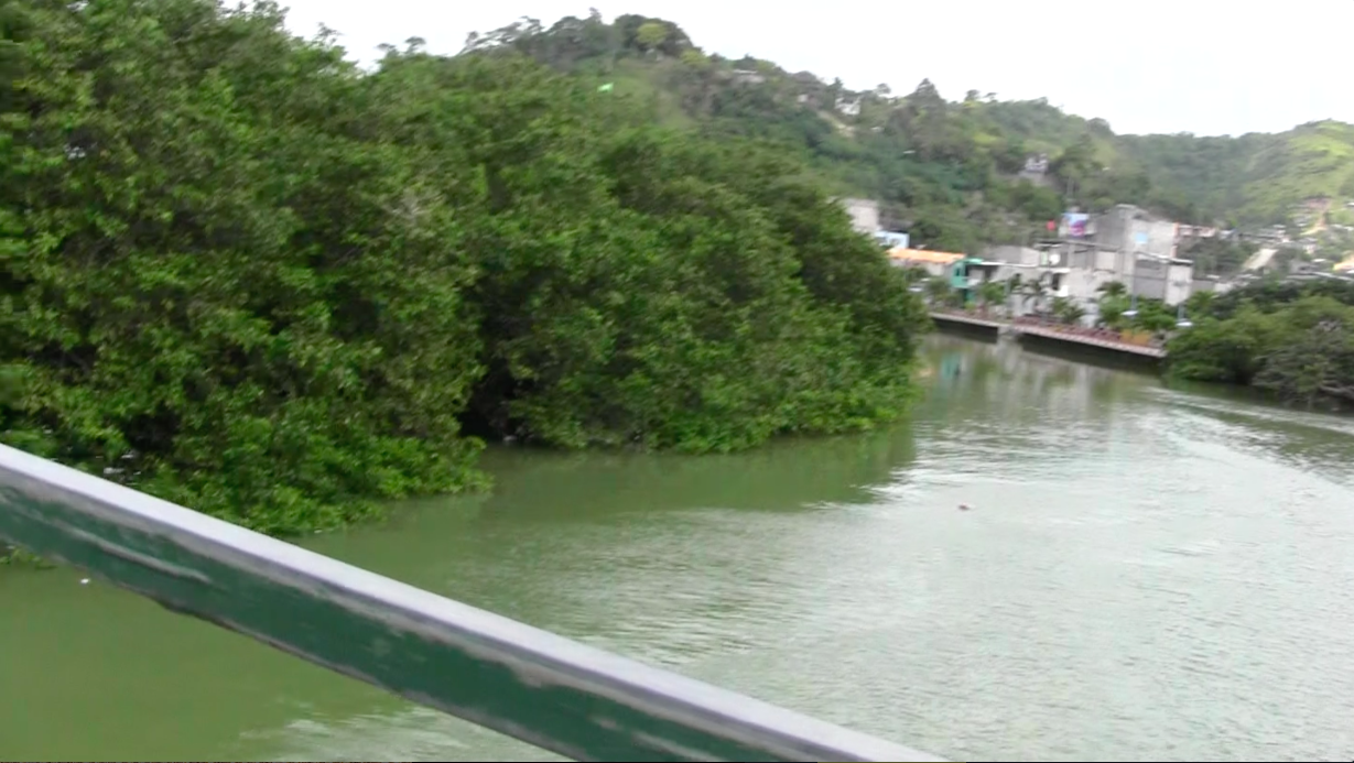 Rio Atacames, Ecuador, por Makuteros Family Run