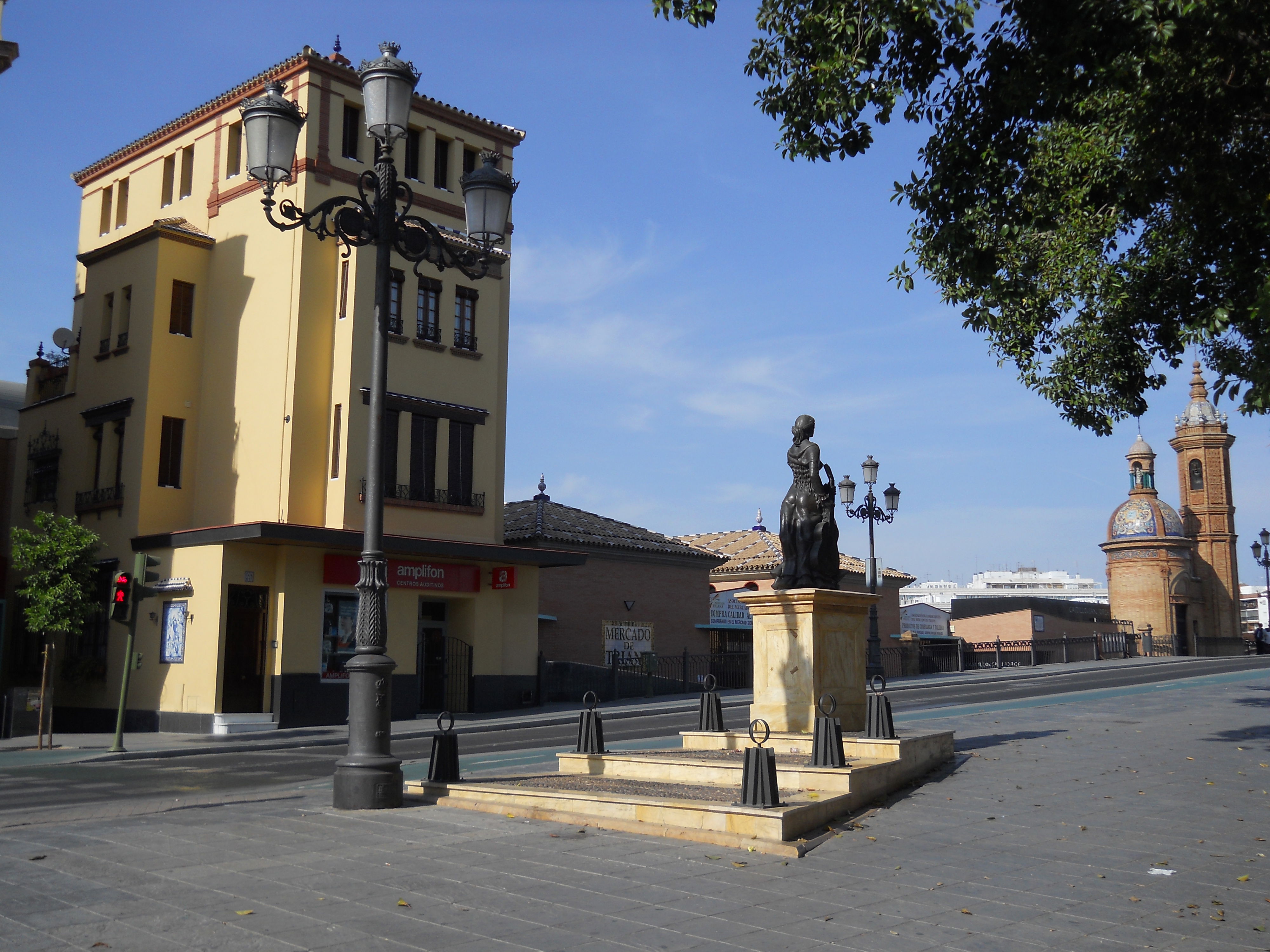 Estatuas en Sevilla: un recorrido por su historia y belleza escultórica