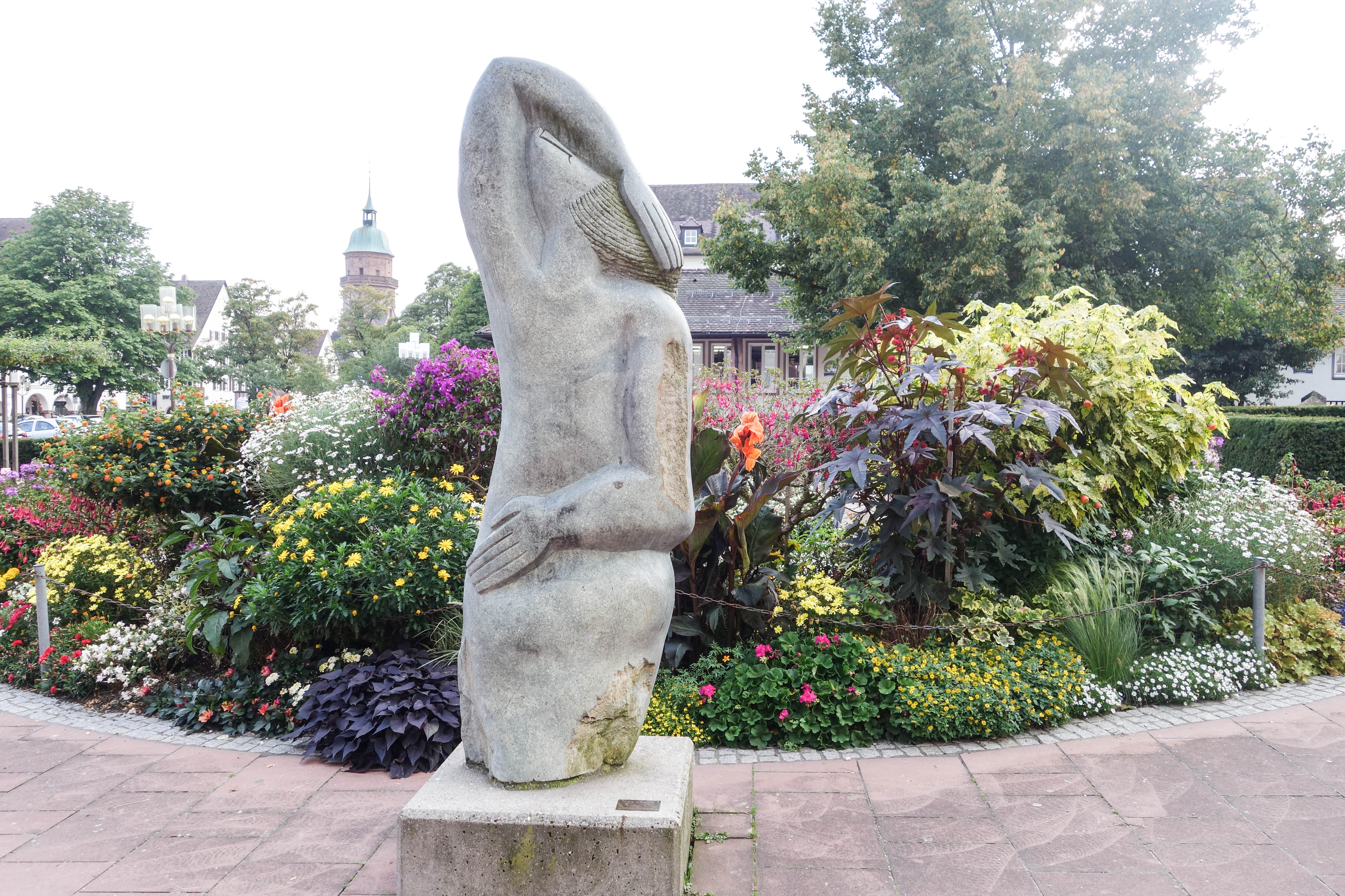 Escultura Mujer Tímida, por Diana Patricia Montemayor Flores