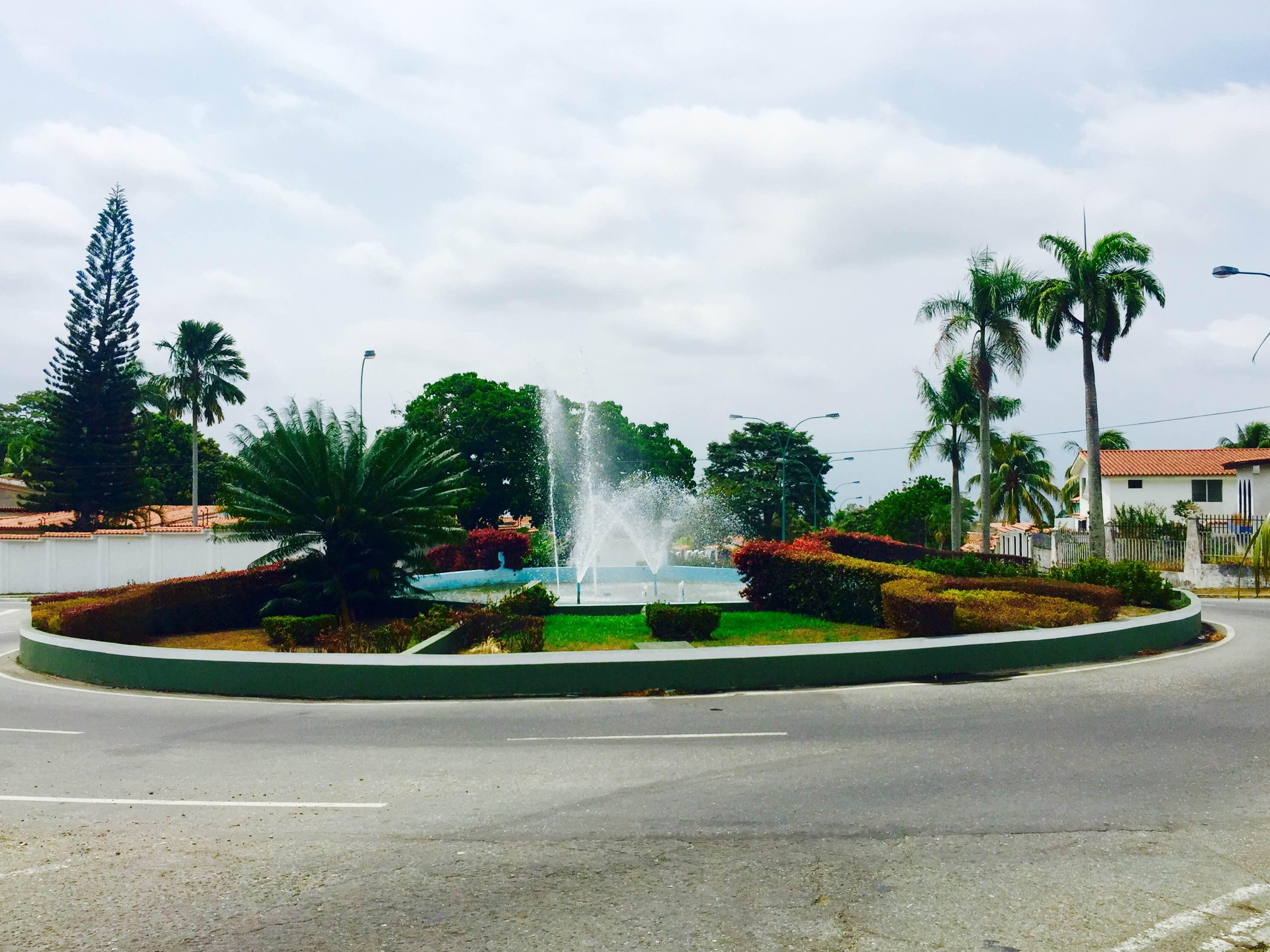 Avenida La Fuente, San Felipe, Venezuela, por Patricia Graterón