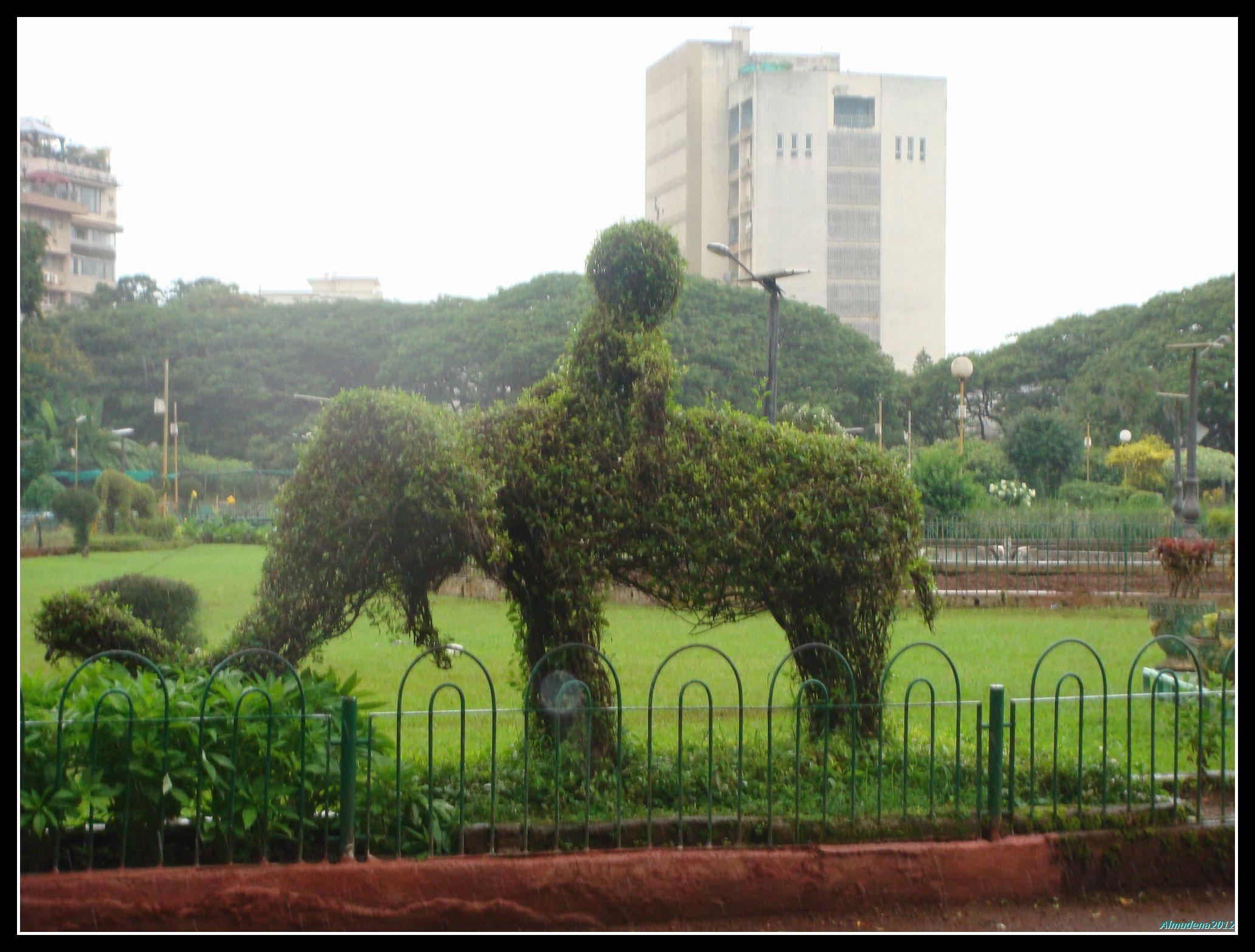 The Hanging Gardens - Jardines Pherozeshah Mehta, por Almudena