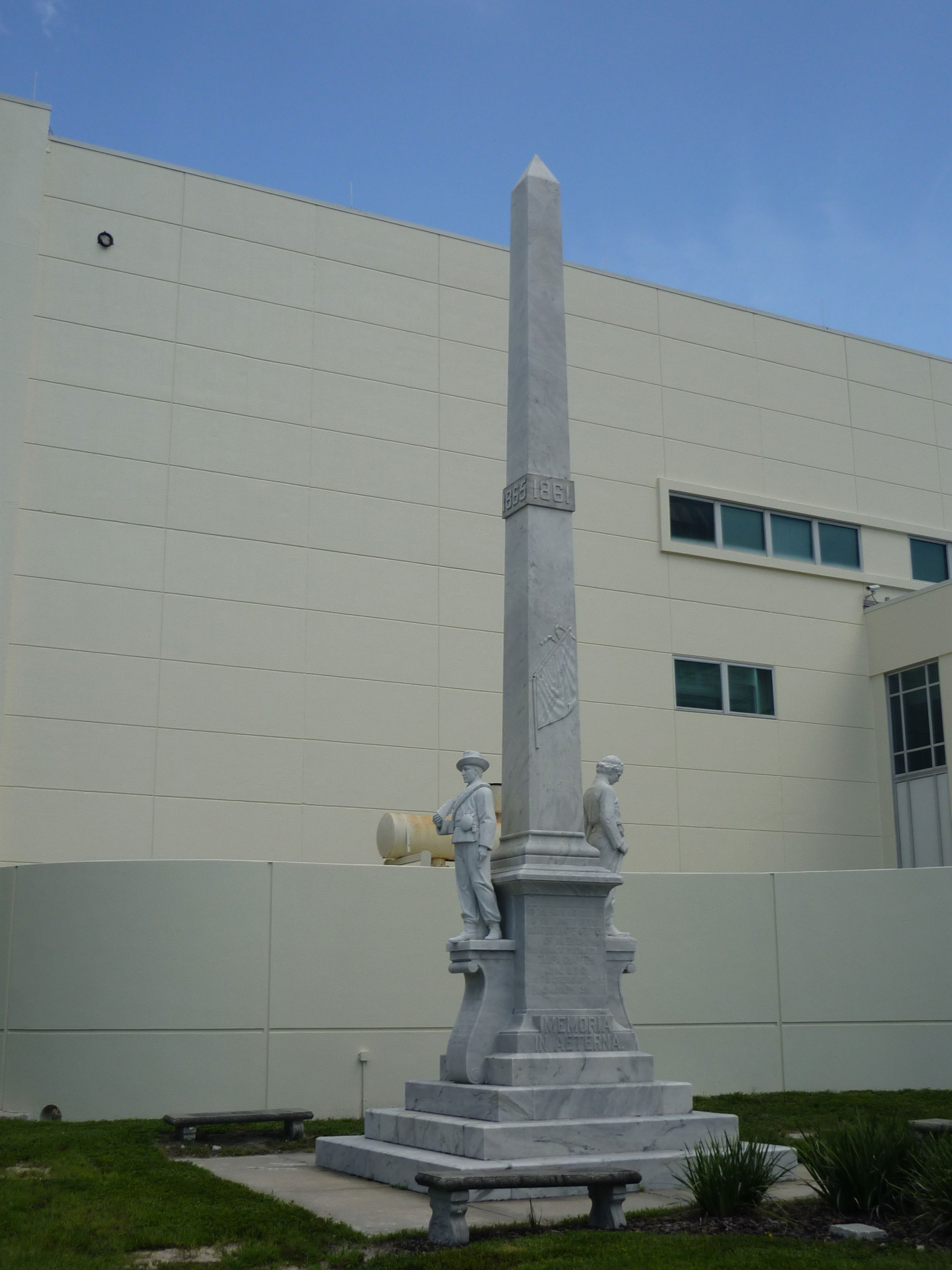 Monumento confederado del condado de Hillsborough, por Coline