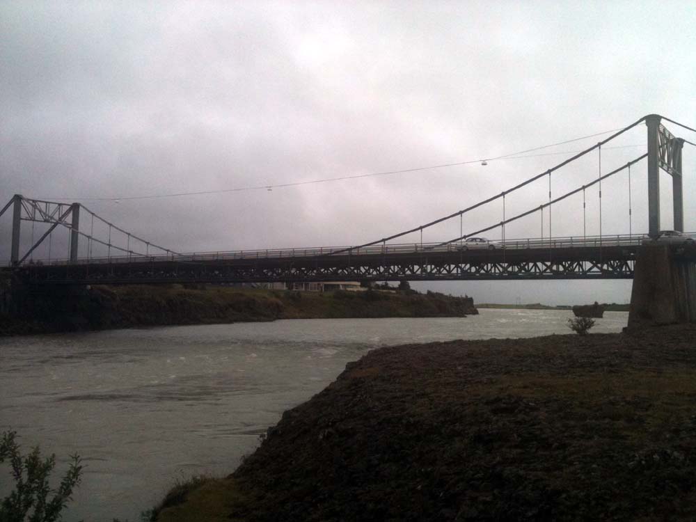 Puente colgante de Selfoss, por travelphotobox