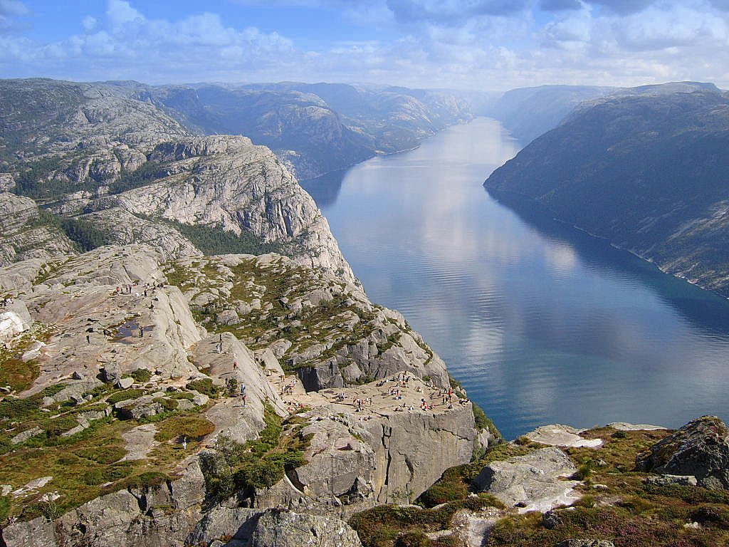 El púlpito Preikestolen, por txangel