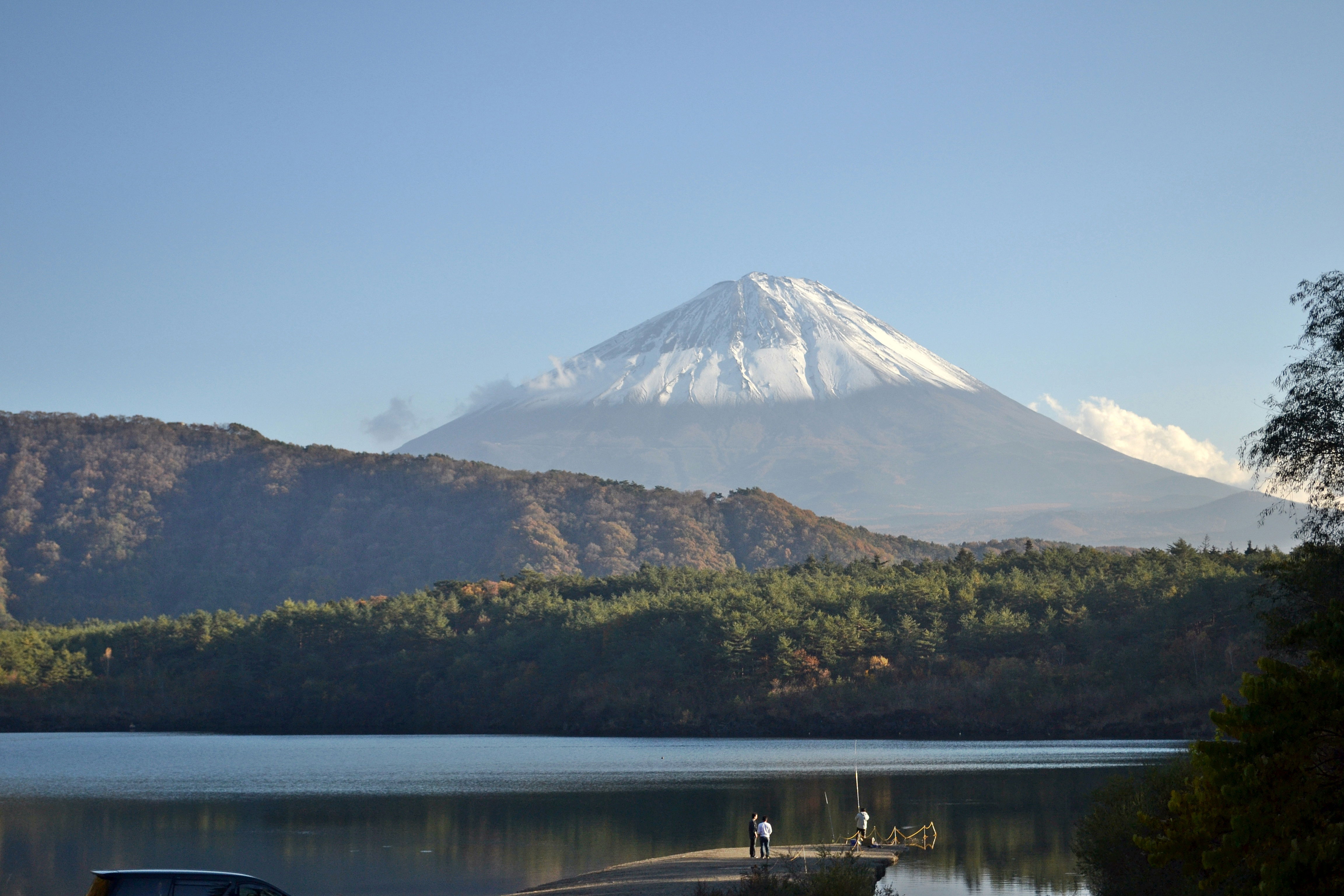 Lagos en Japón: un recorrido por la serenidad y belleza natural