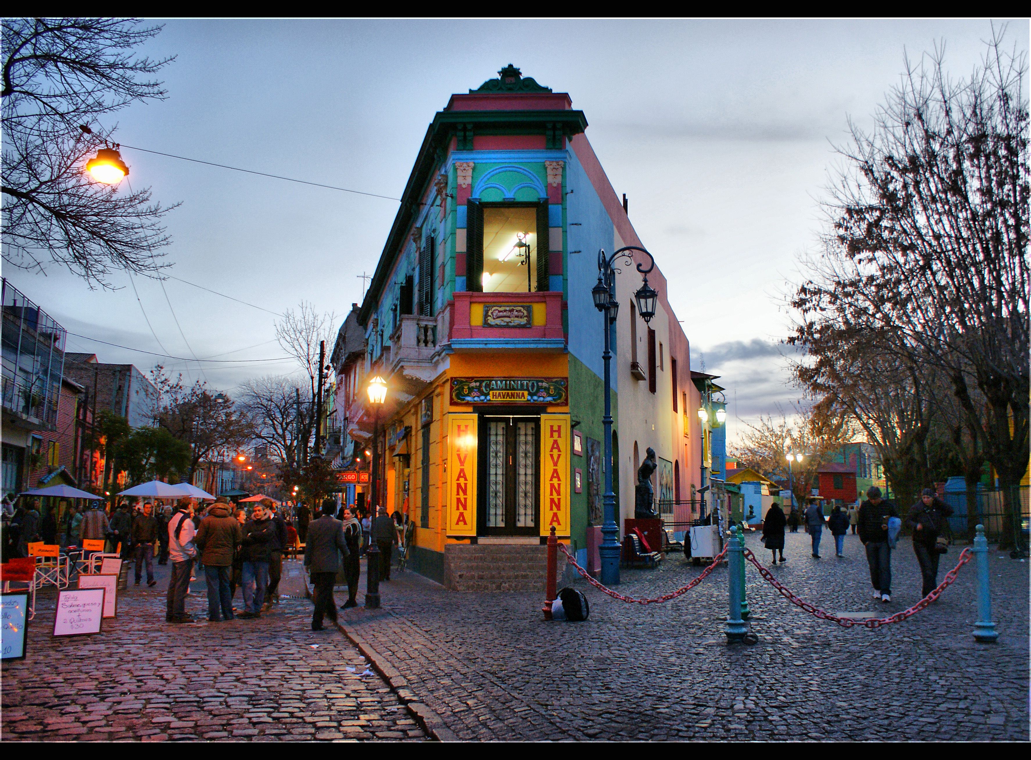 Calle Museo Caminito, por Lucio Ferreira
