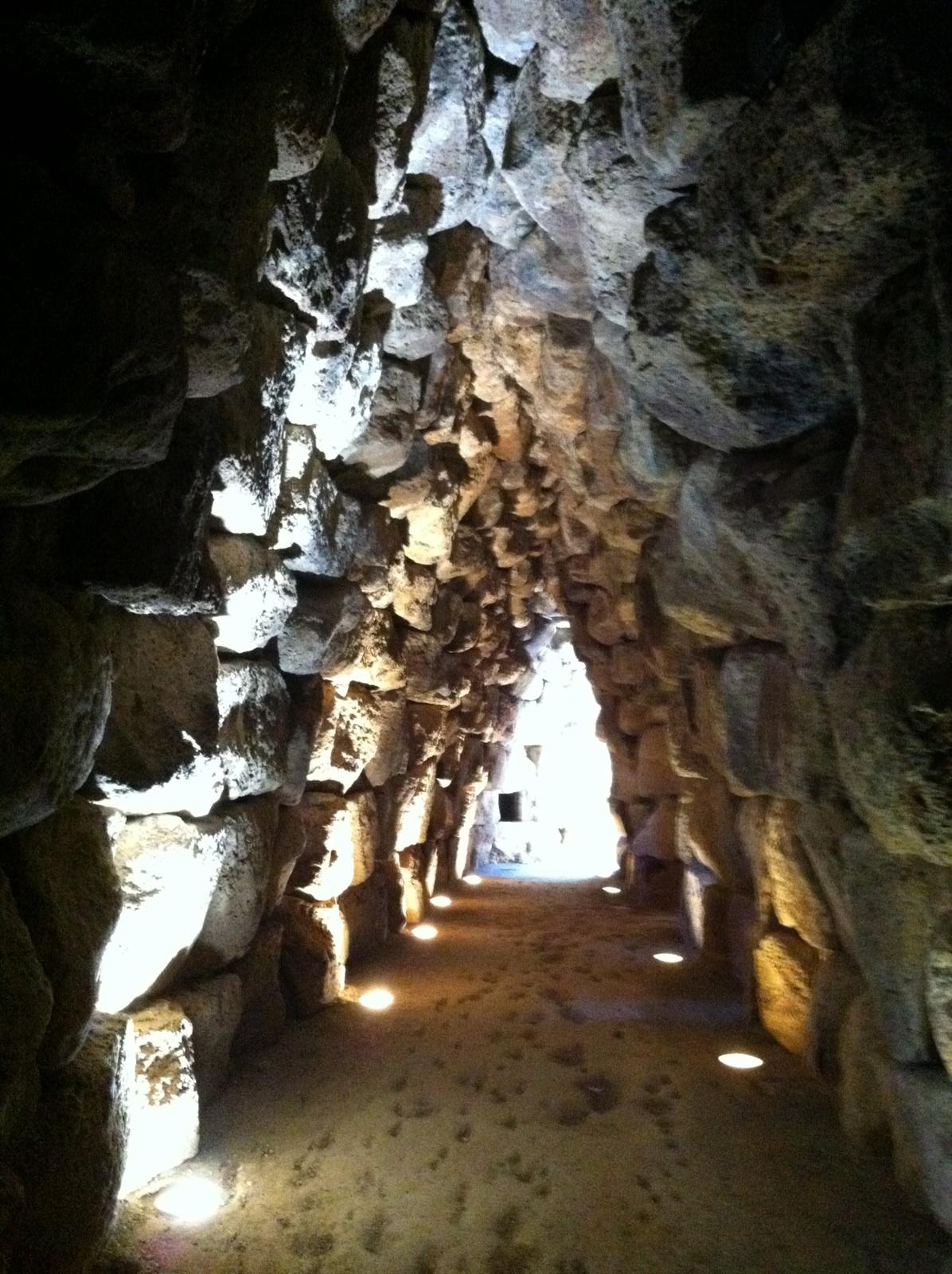 Nuraghe Santu Antine, por Ettore Terrenghi